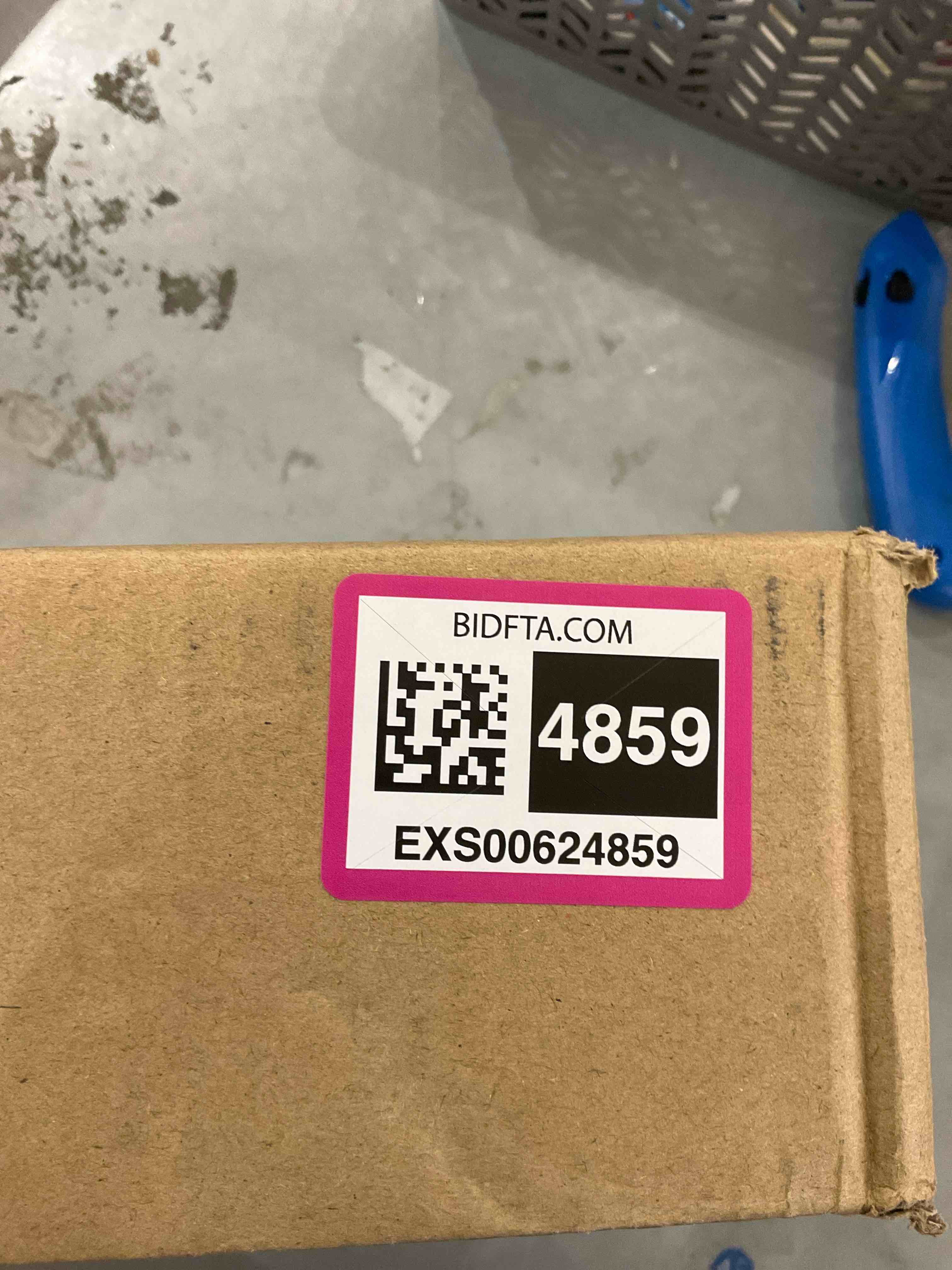 https://s3.amazonaws.com/lotting-images-prod/bidfta/EXS00624859_1695318490726.jpeg