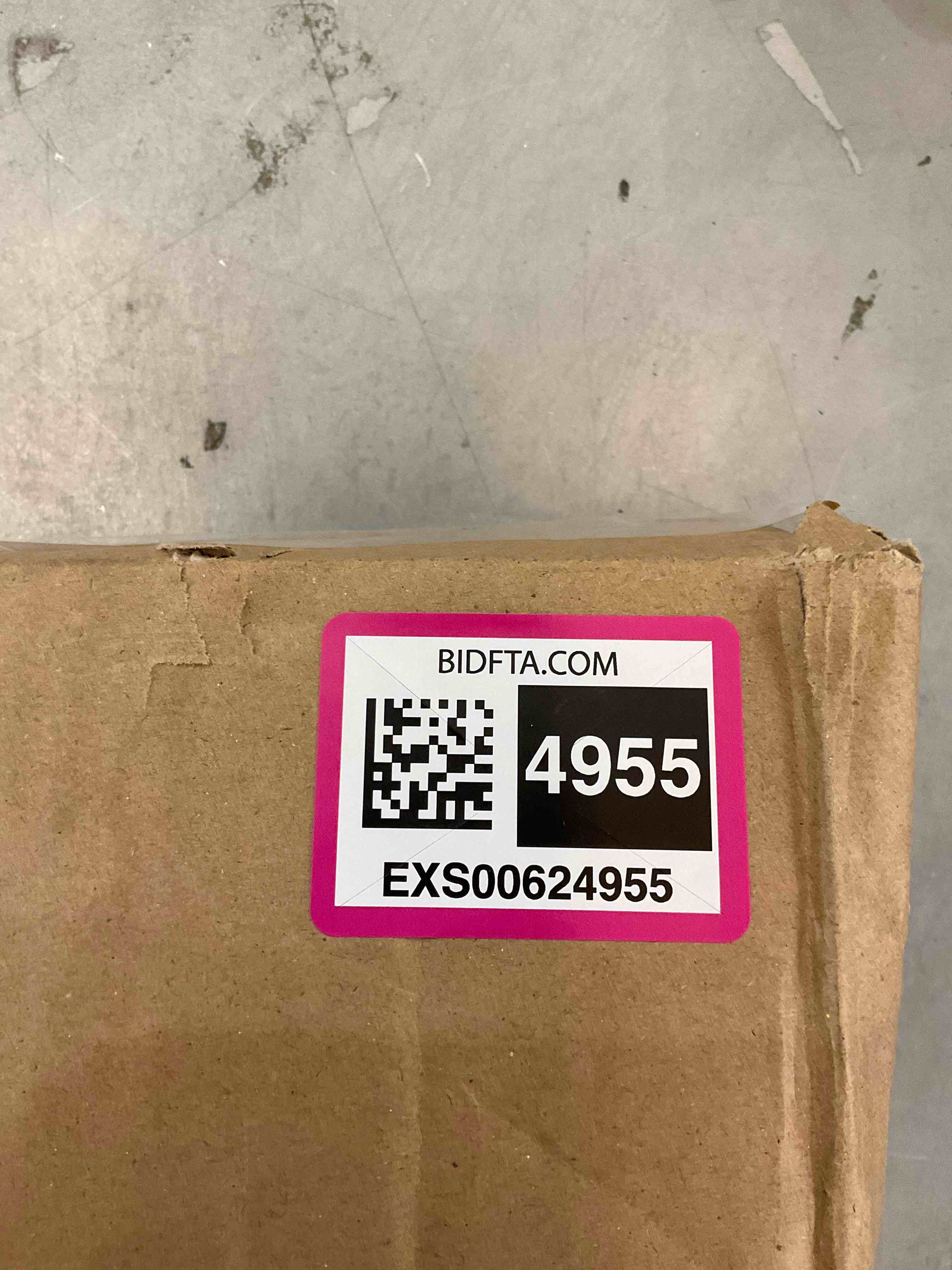 https://s3.amazonaws.com/lotting-images-prod/bidfta/EXS00624955_1695663637078.jpeg