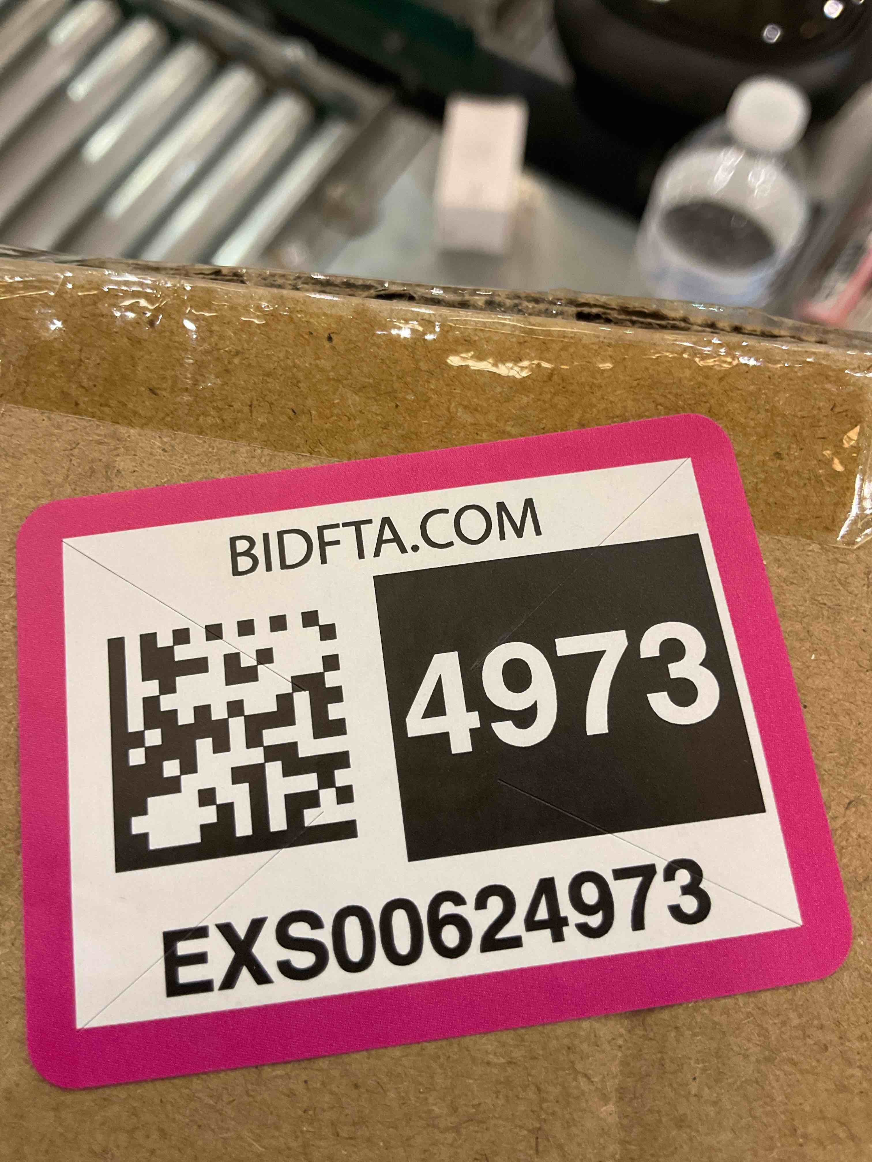 https://s3.amazonaws.com/lotting-images-prod/bidfta/EXS00624973_1695668117018.jpeg