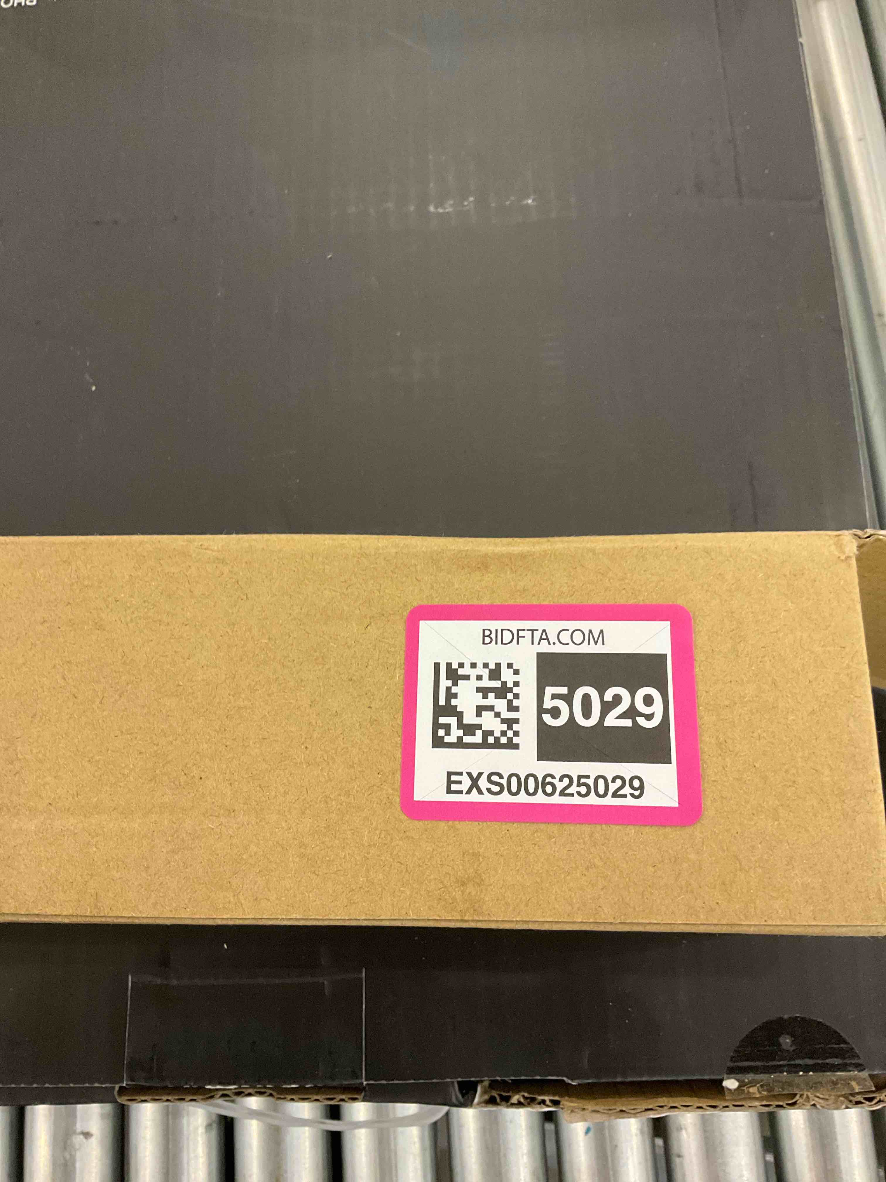 https://s3.amazonaws.com/lotting-images-prod/bidfta/EXS00625029_1695921797814.jpeg