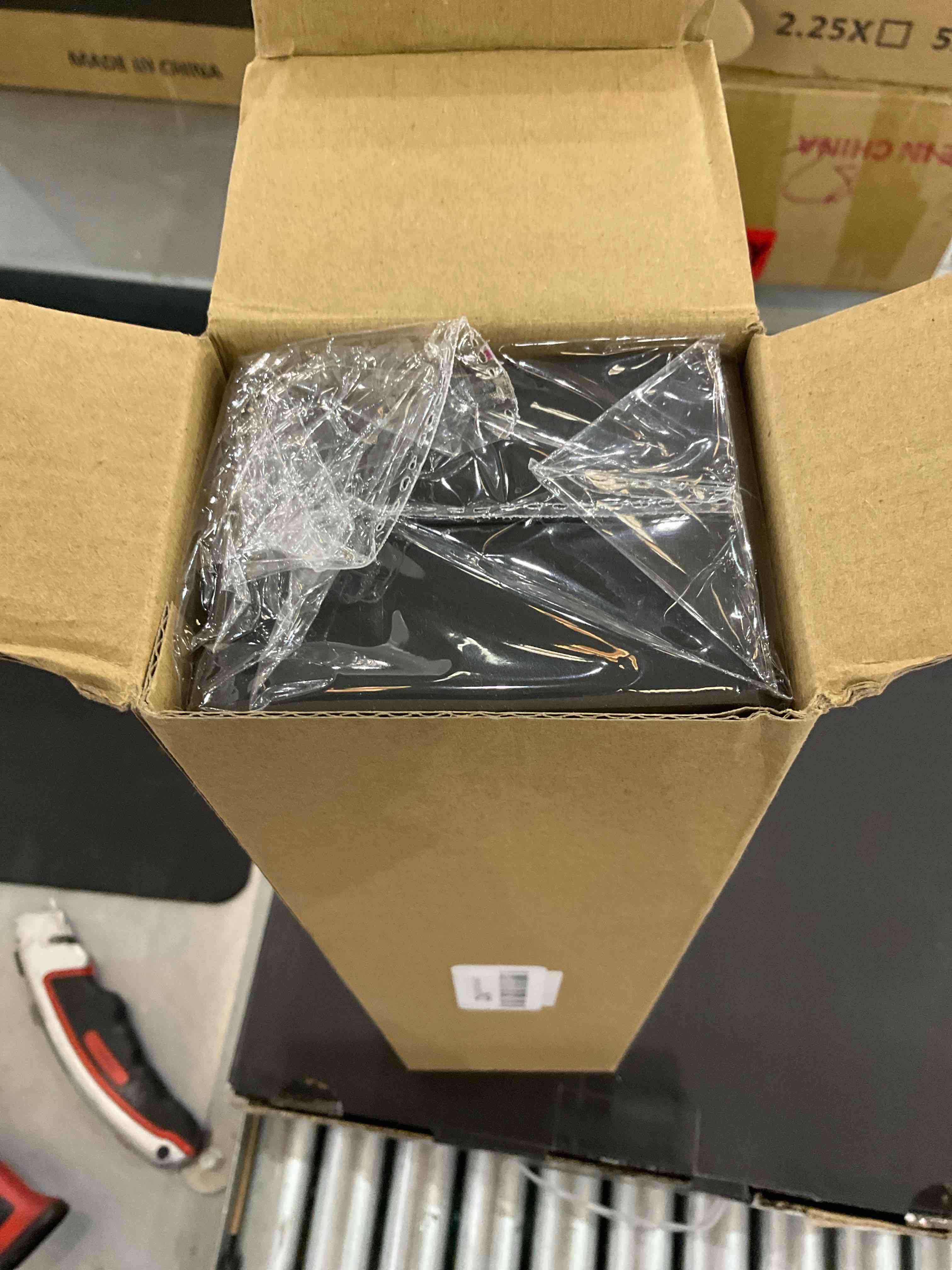 https://s3.amazonaws.com/lotting-images-prod/bidfta/EXS00625029_1695921806712.jpeg