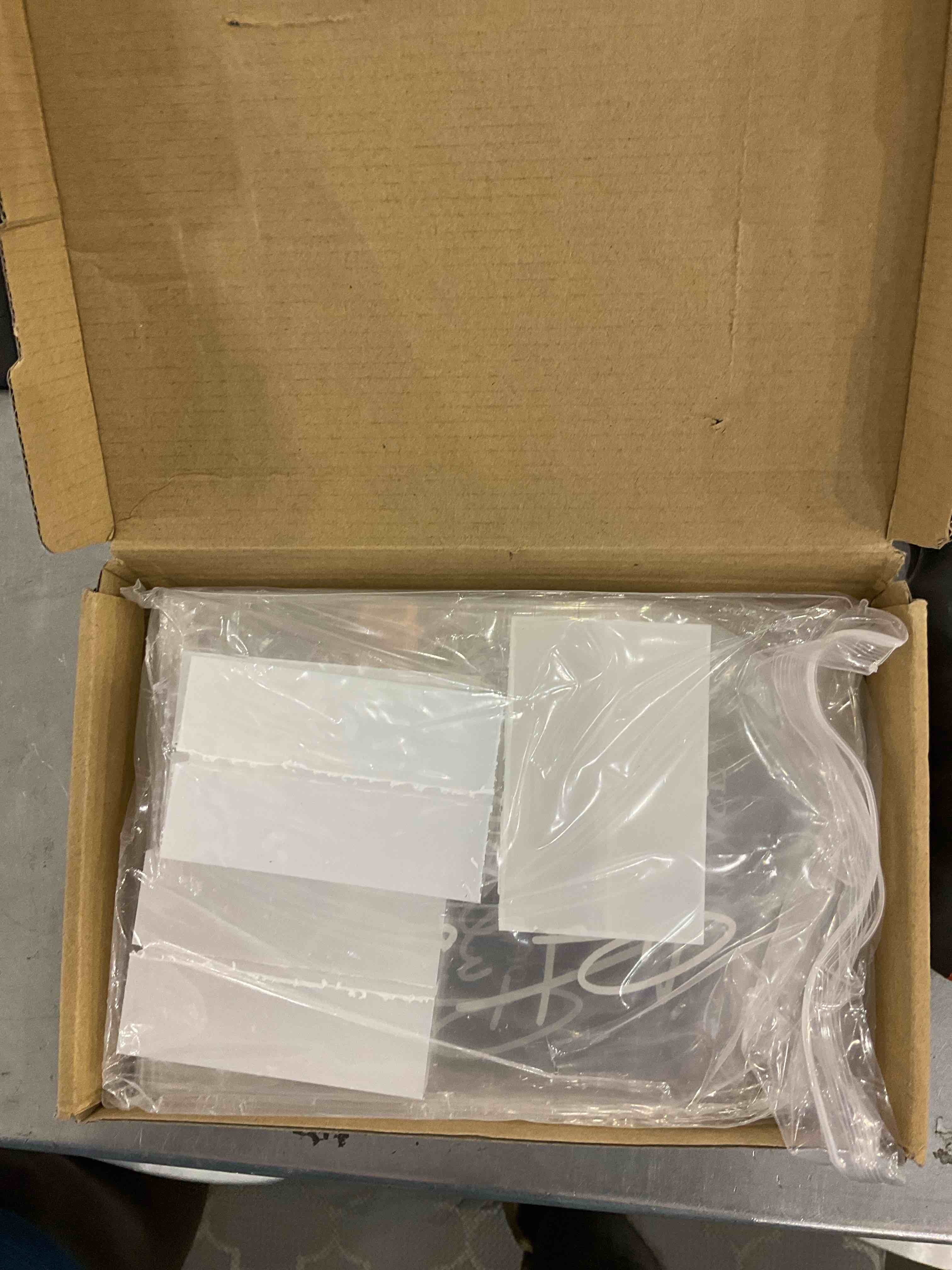 https://s3.amazonaws.com/lotting-images-prod/bidfta/EXS00625071_1695927552052.jpeg