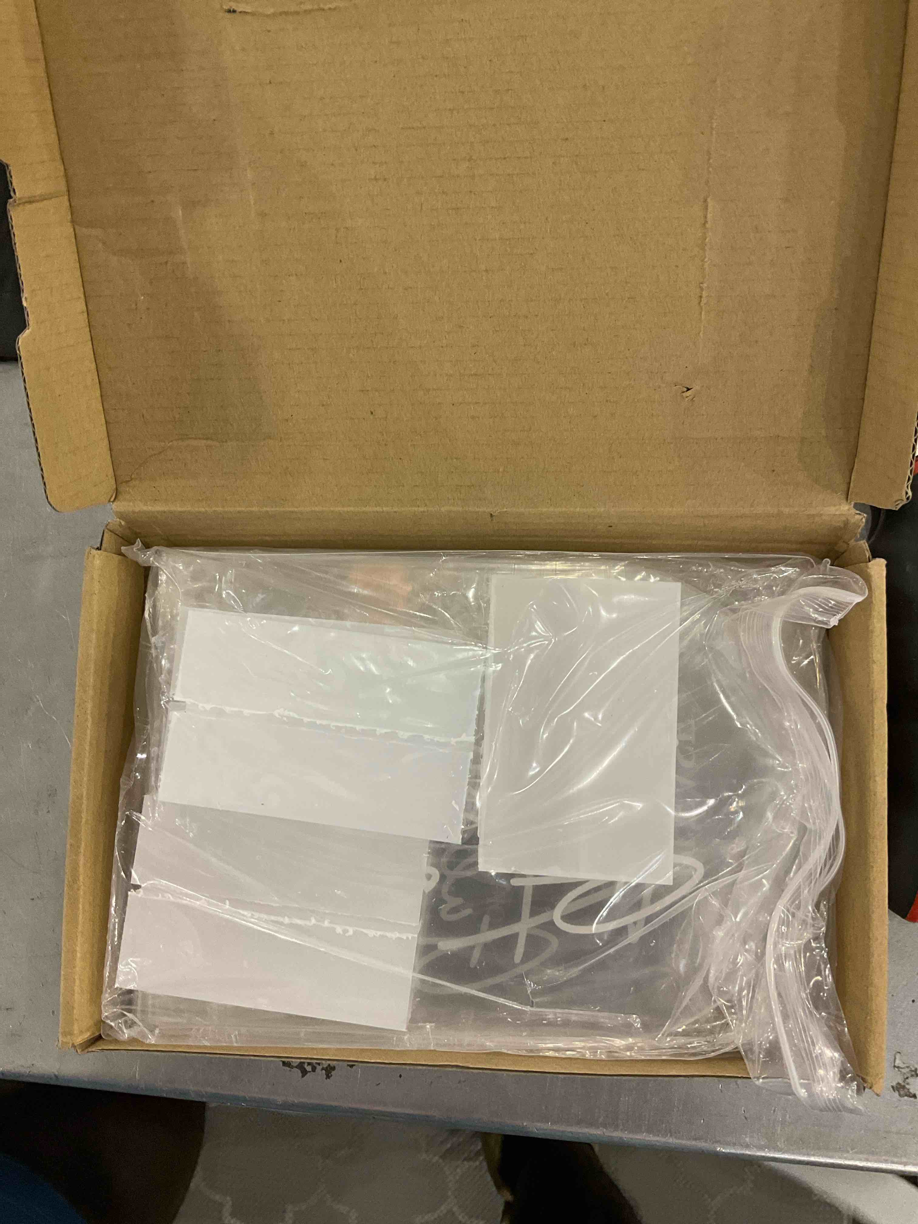 https://s3.amazonaws.com/lotting-images-prod/bidfta/EXS00625071_1695927553132.jpeg