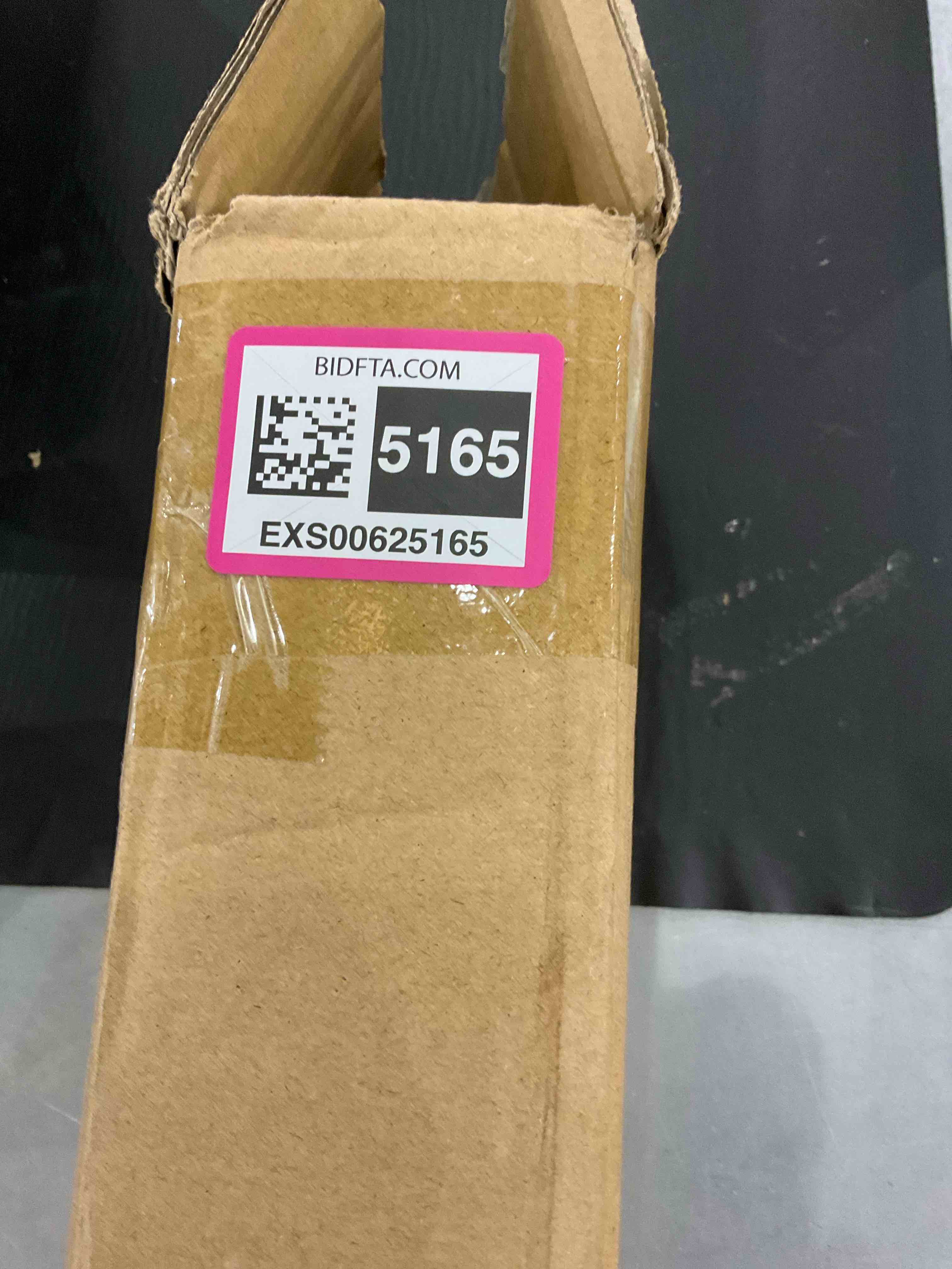 https://s3.amazonaws.com/lotting-images-prod/bidfta/EXS00625165_1696000241883.jpeg