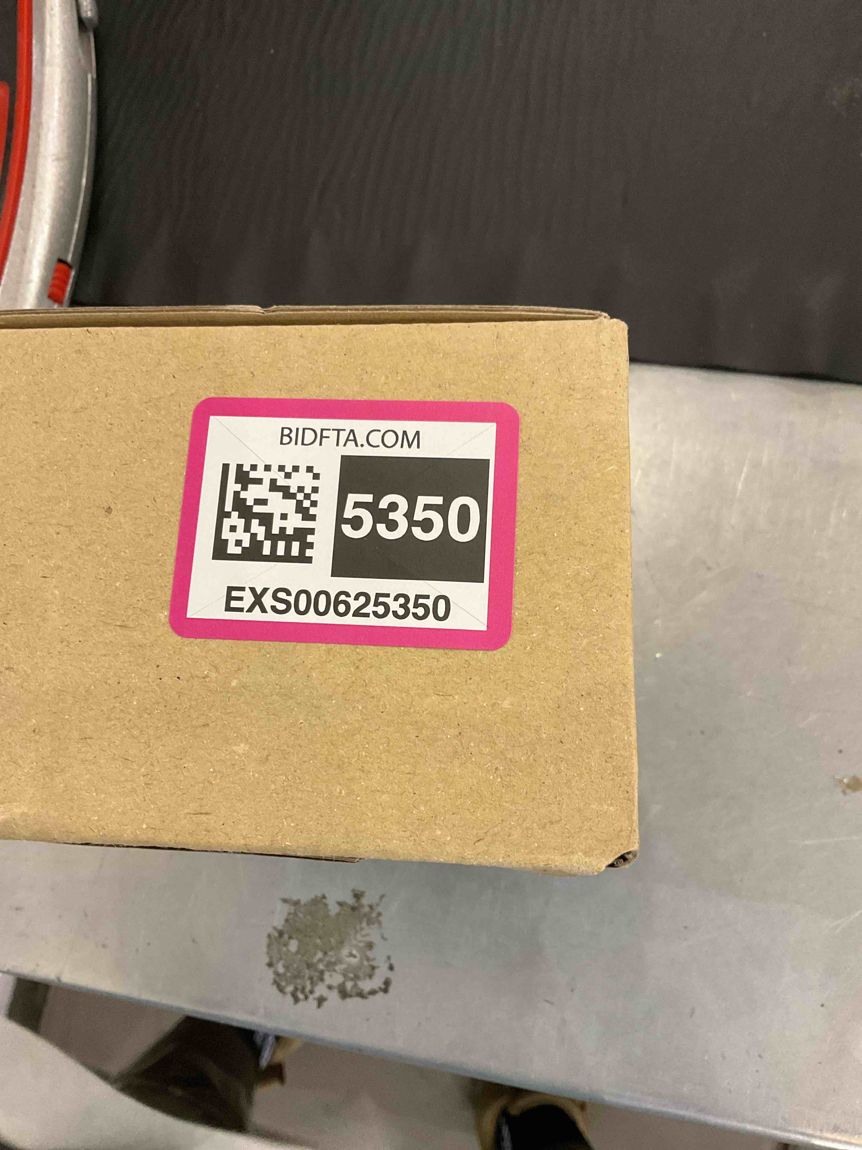 https://s3.amazonaws.com/lotting-images-prod/bidfta/EXS00625350_1696342015812.jpeg