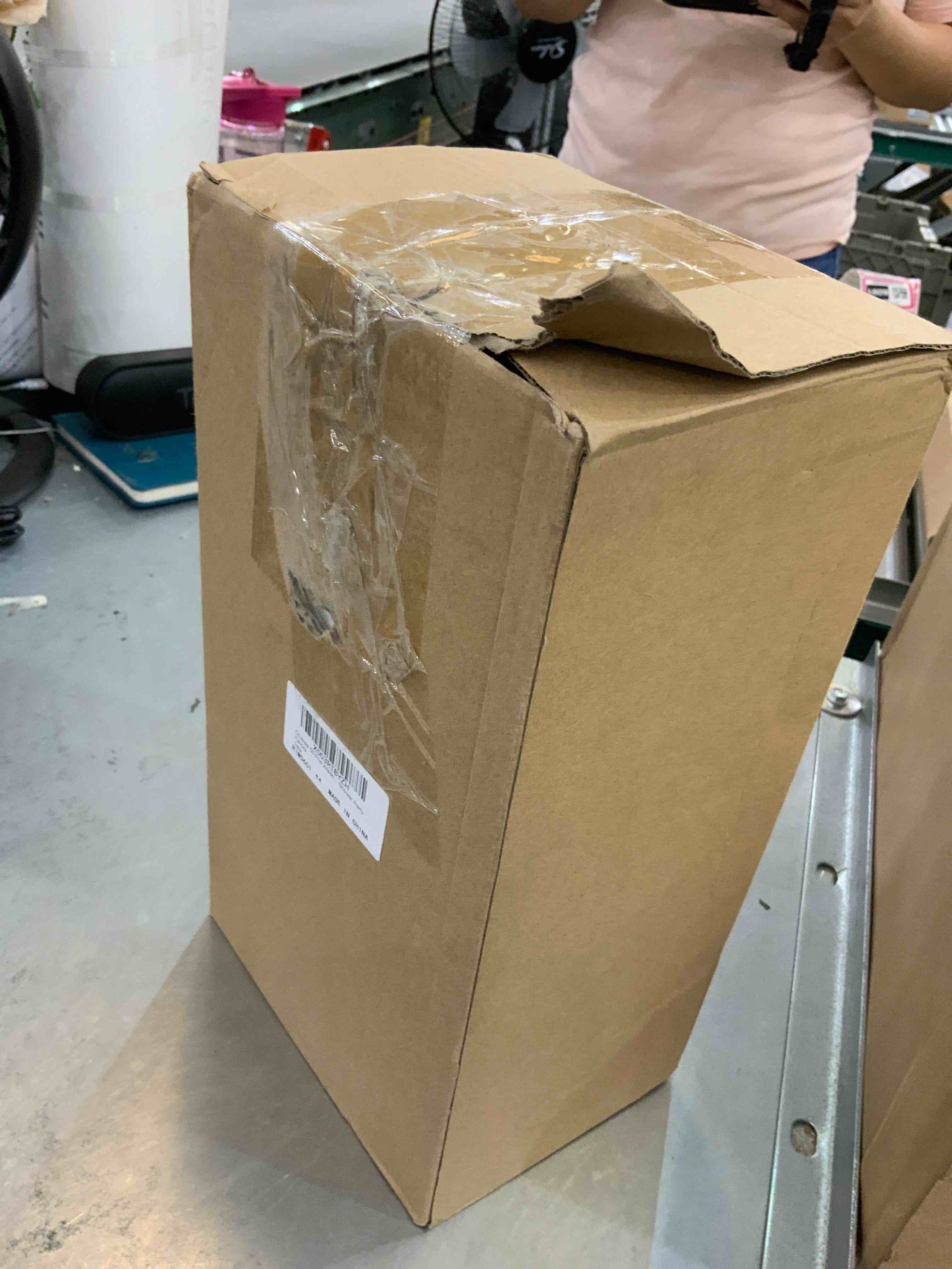 https://s3.amazonaws.com/lotting-images-prod/bidfta/EXS00625588_1694803699629.jpeg