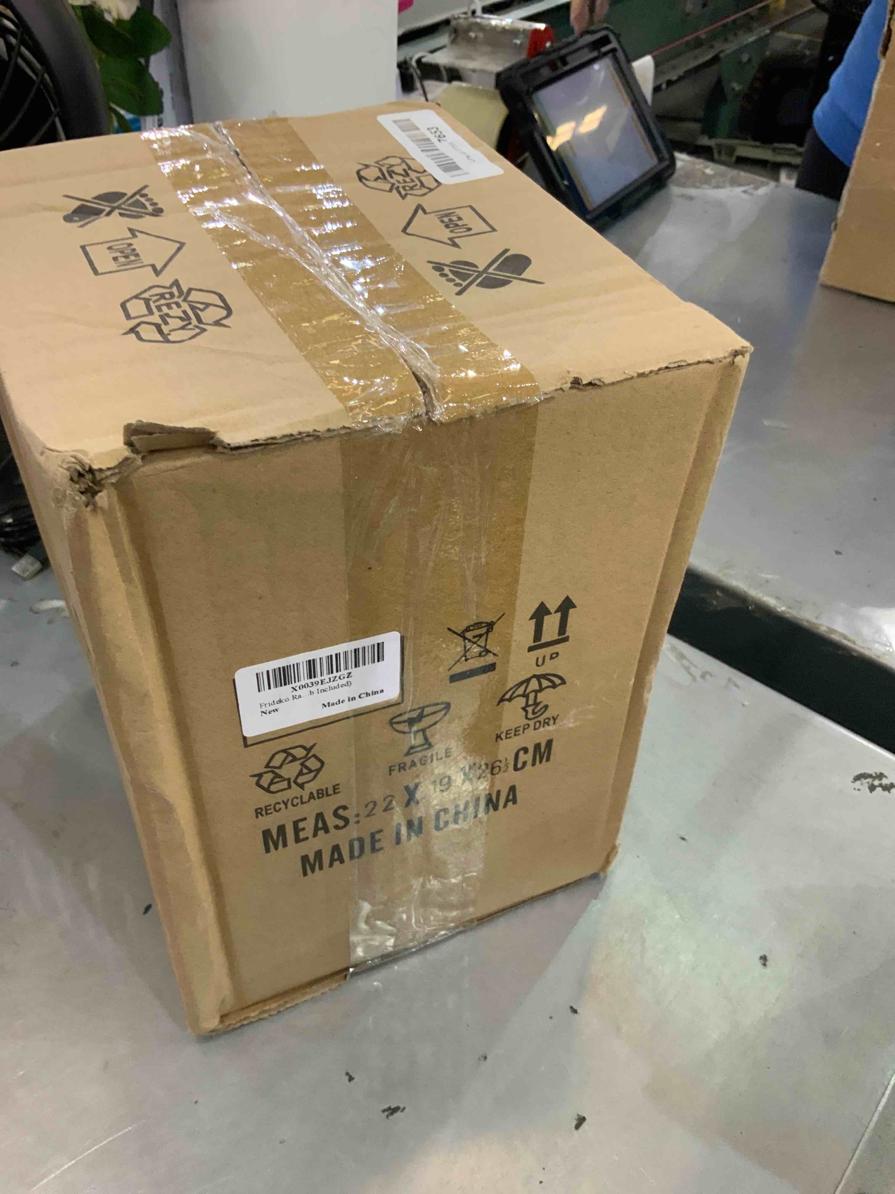 https://s3.amazonaws.com/lotting-images-prod/bidfta/EXS00625701_1695045553815.jpeg