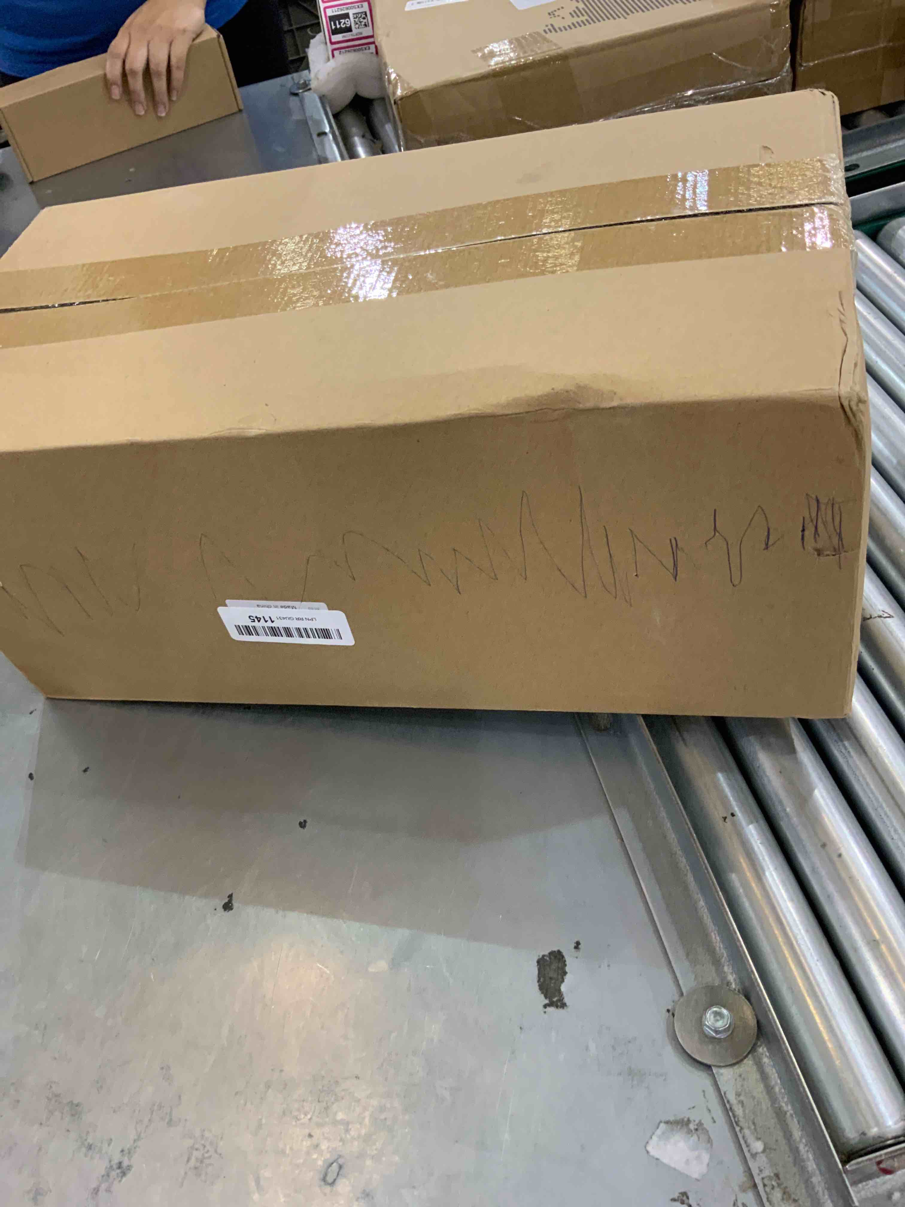 https://s3.amazonaws.com/lotting-images-prod/bidfta/EXS00625706_1695045971685.jpeg