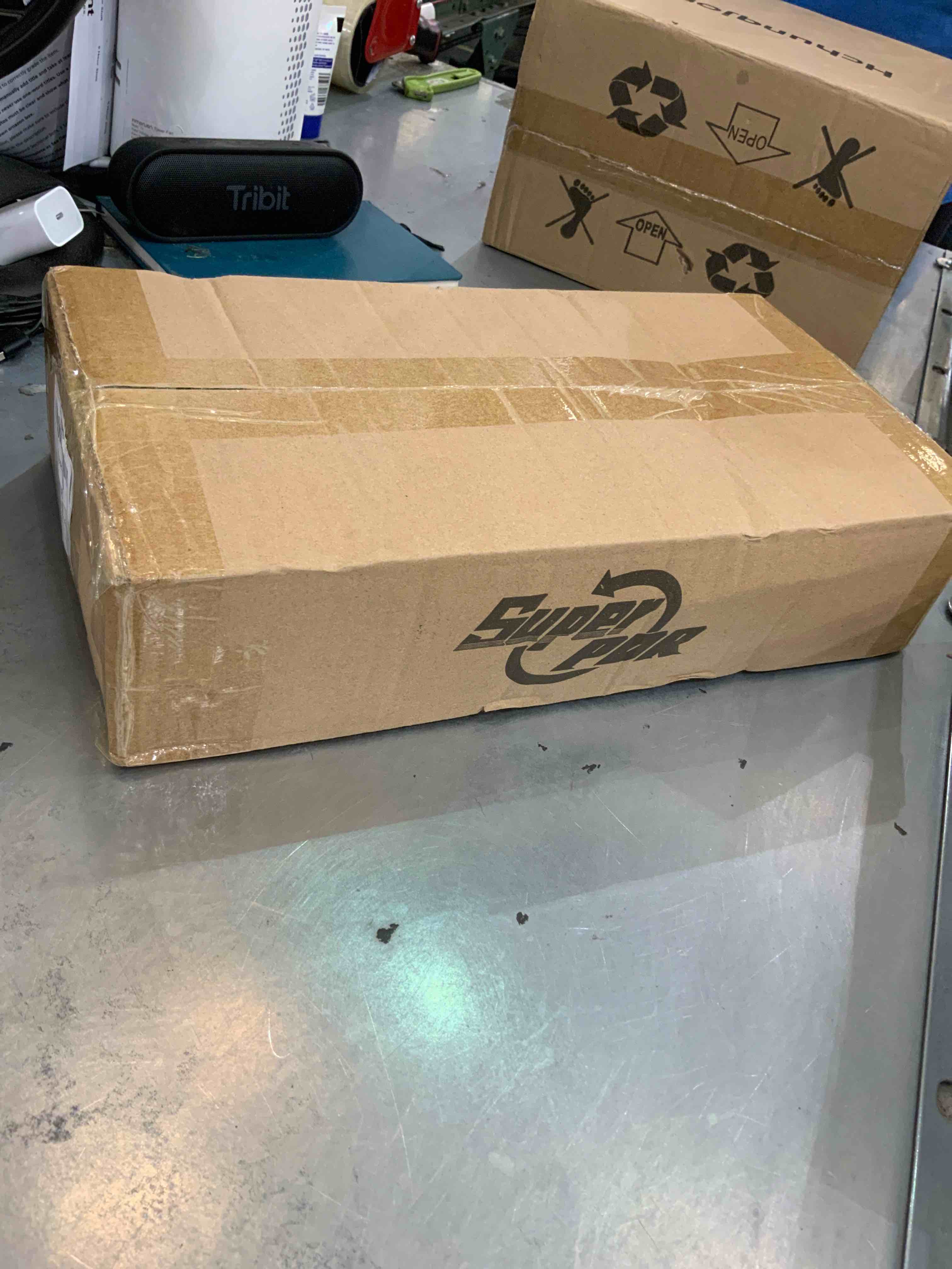 https://s3.amazonaws.com/lotting-images-prod/bidfta/EXS00625785_1695056119449.jpeg