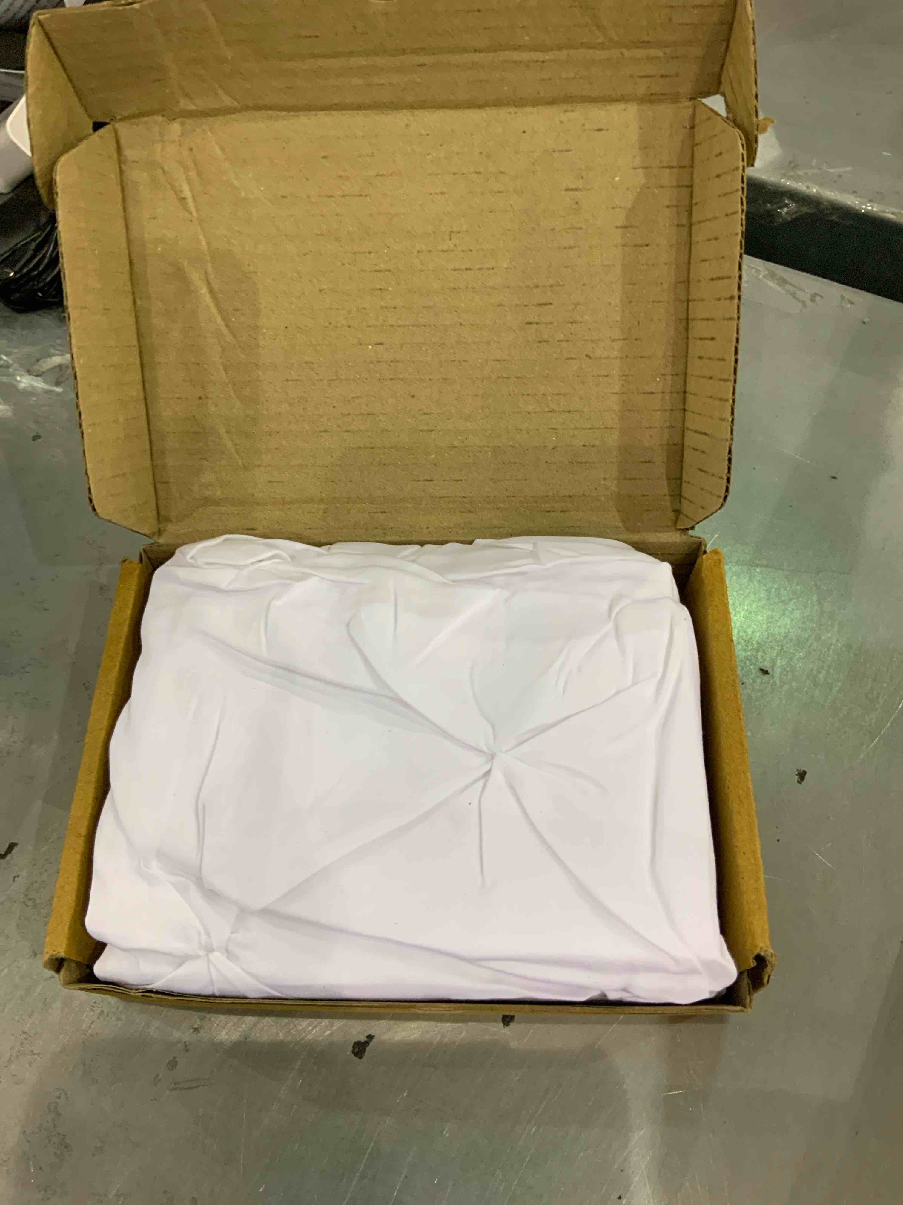 https://s3.amazonaws.com/lotting-images-prod/bidfta/EXS00625912_1695125009825.jpeg