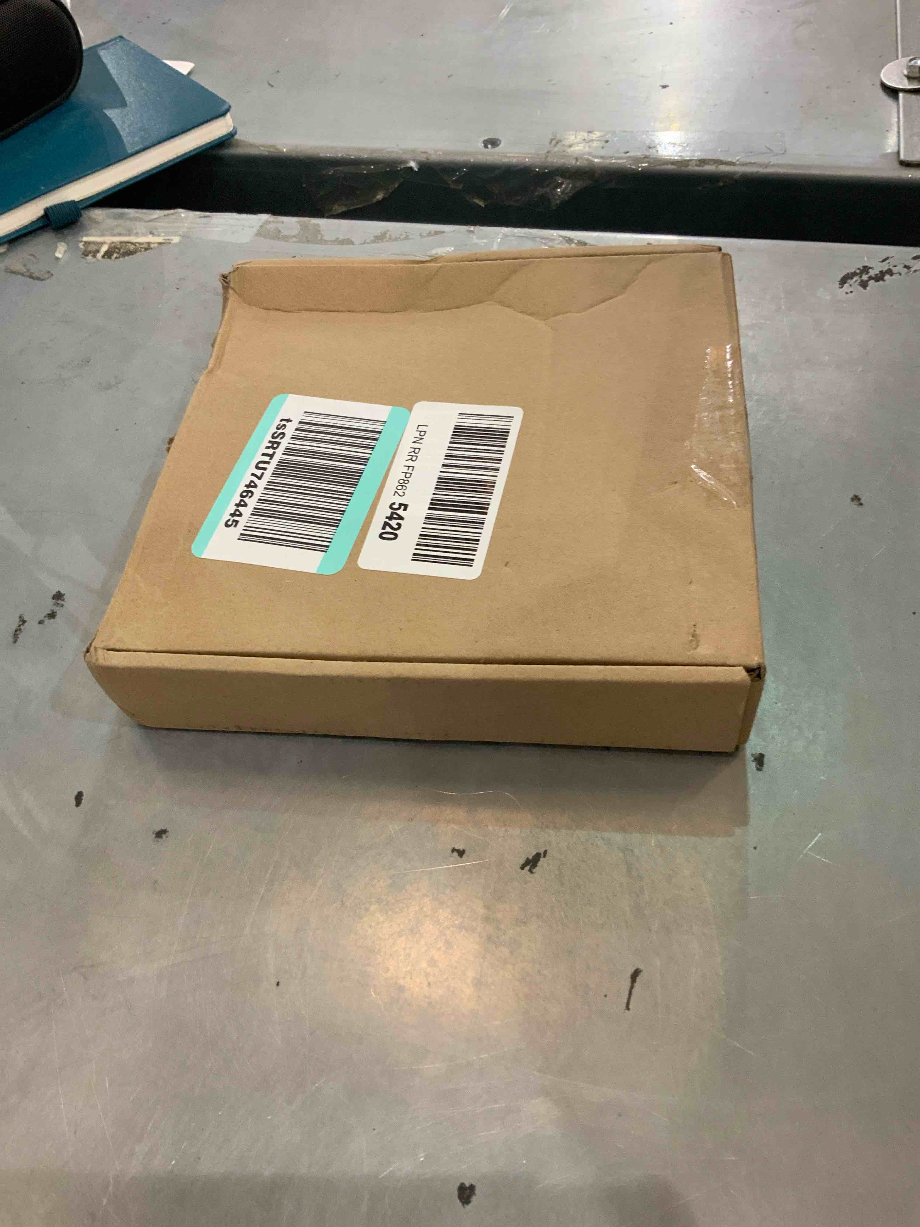 https://s3.amazonaws.com/lotting-images-prod/bidfta/EXS00625996_1695133368159.jpeg