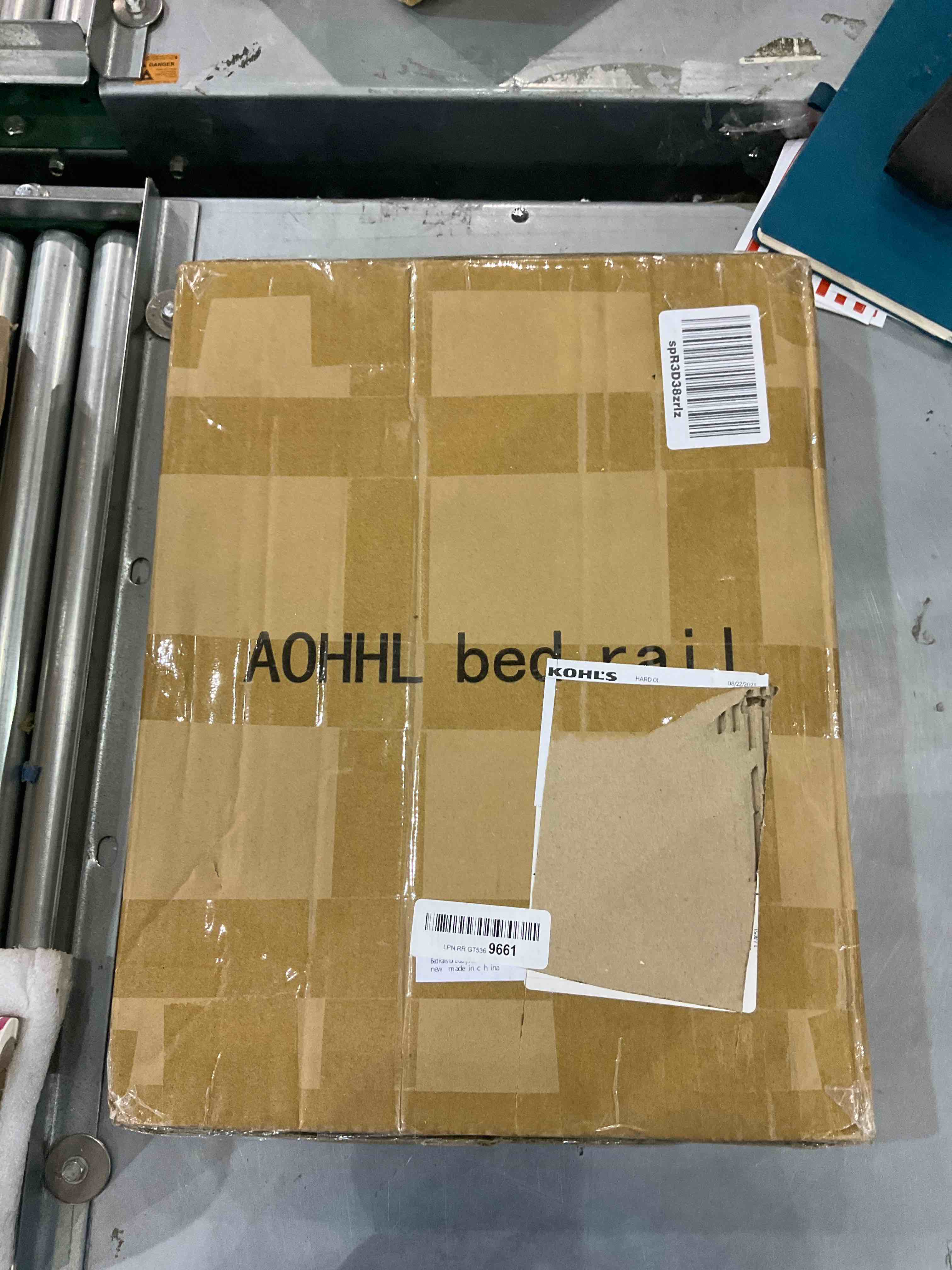 https://s3.amazonaws.com/lotting-images-prod/bidfta/EXS00626136_1695038053029.jpeg
