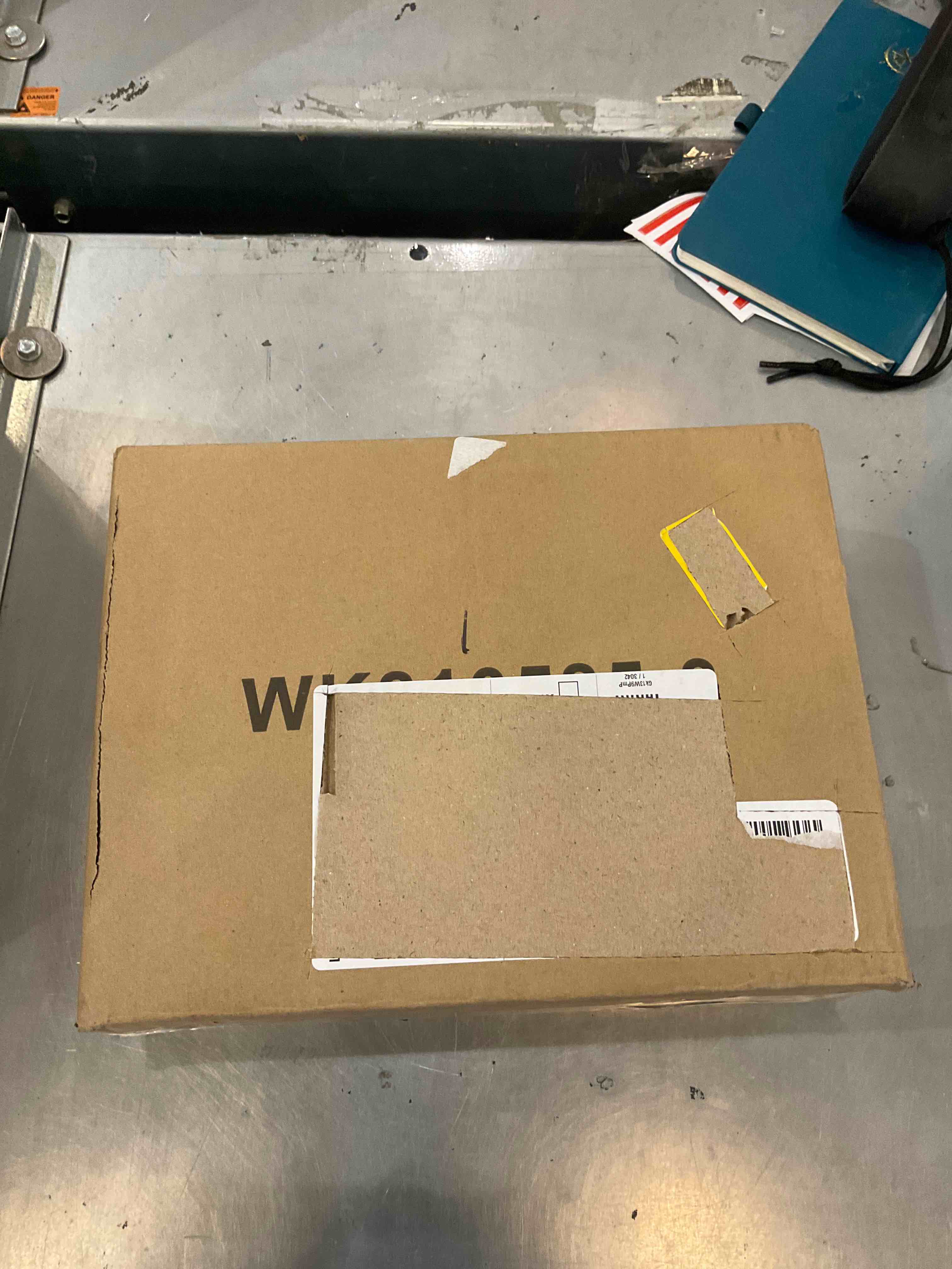https://s3.amazonaws.com/lotting-images-prod/bidfta/EXS00626285_1695052341165.jpeg
