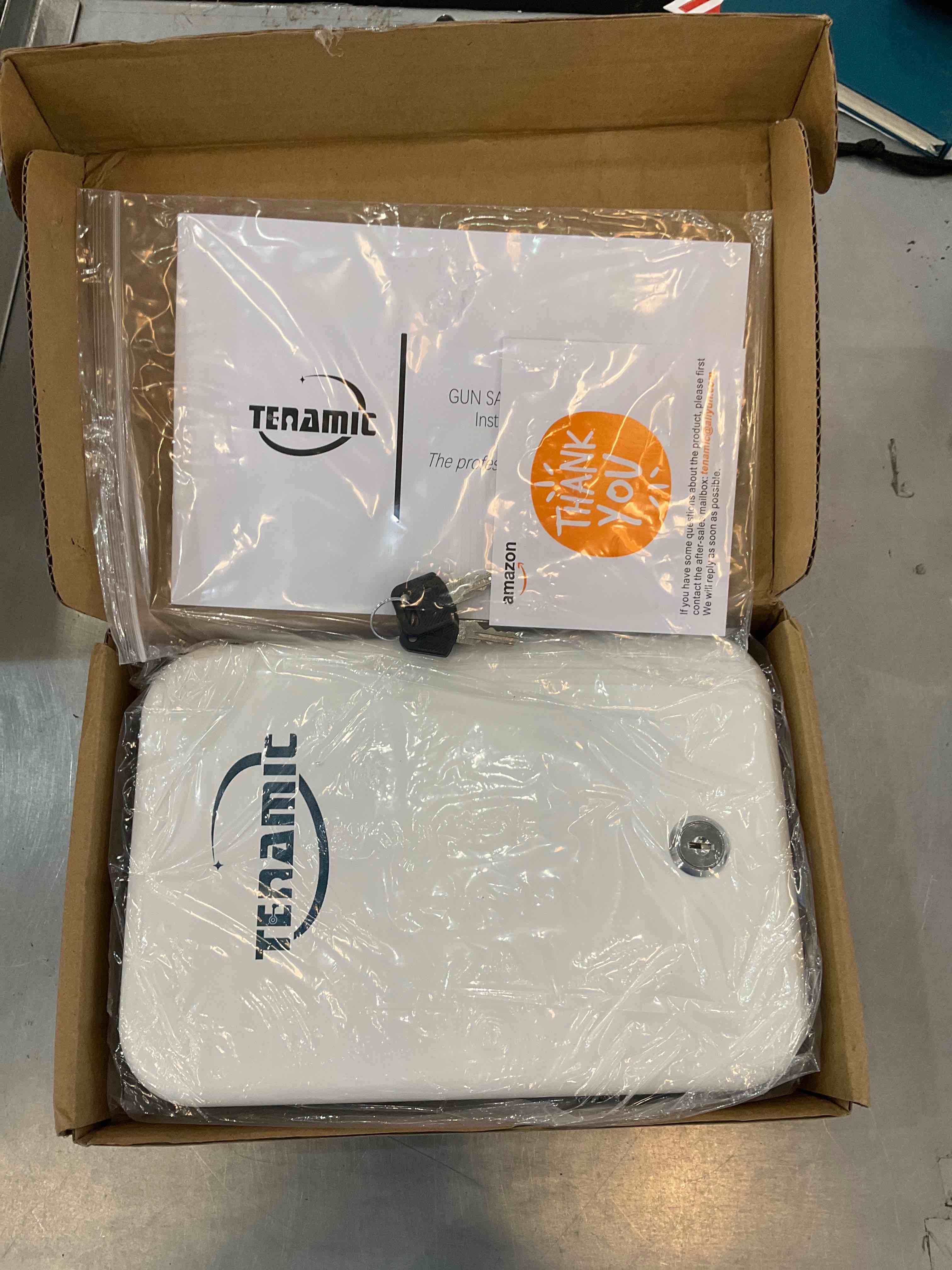 https://s3.amazonaws.com/lotting-images-prod/bidfta/EXS00626302_1695056074750.jpeg