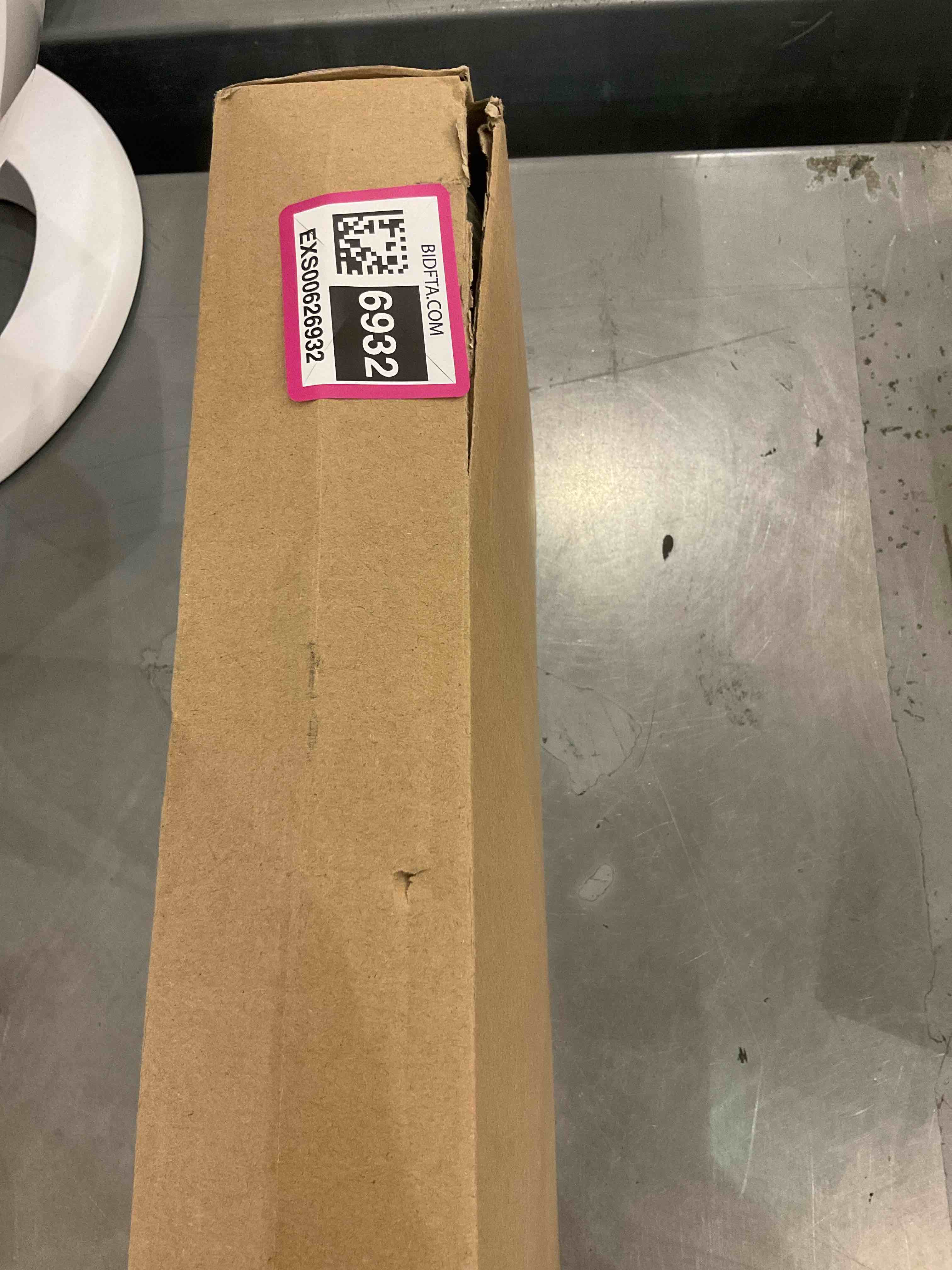 https://s3.amazonaws.com/lotting-images-prod/bidfta/EXS00626932_1695148529650.jpeg