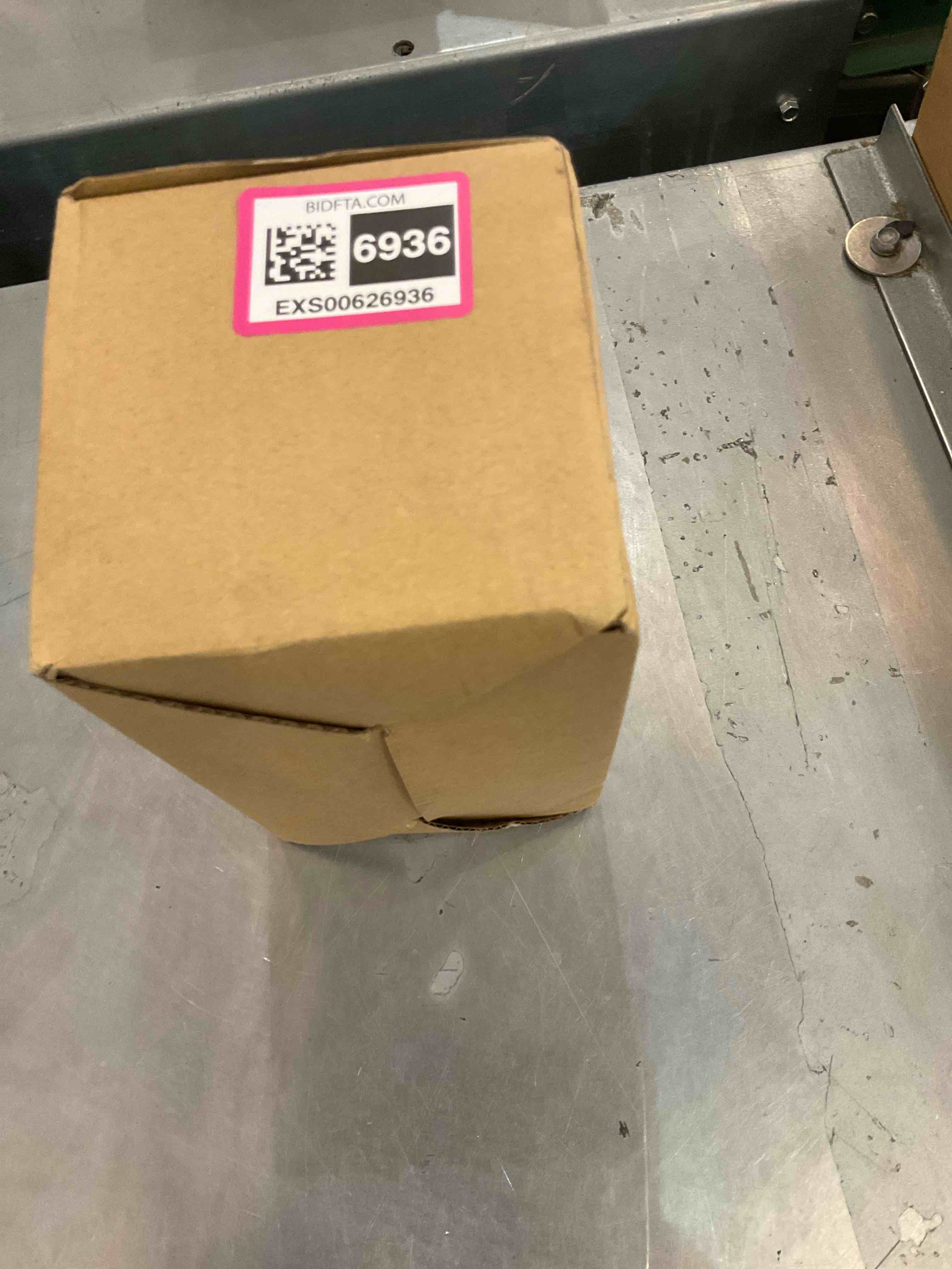 https://s3.amazonaws.com/lotting-images-prod/bidfta/EXS00626936_1695148831775.jpeg