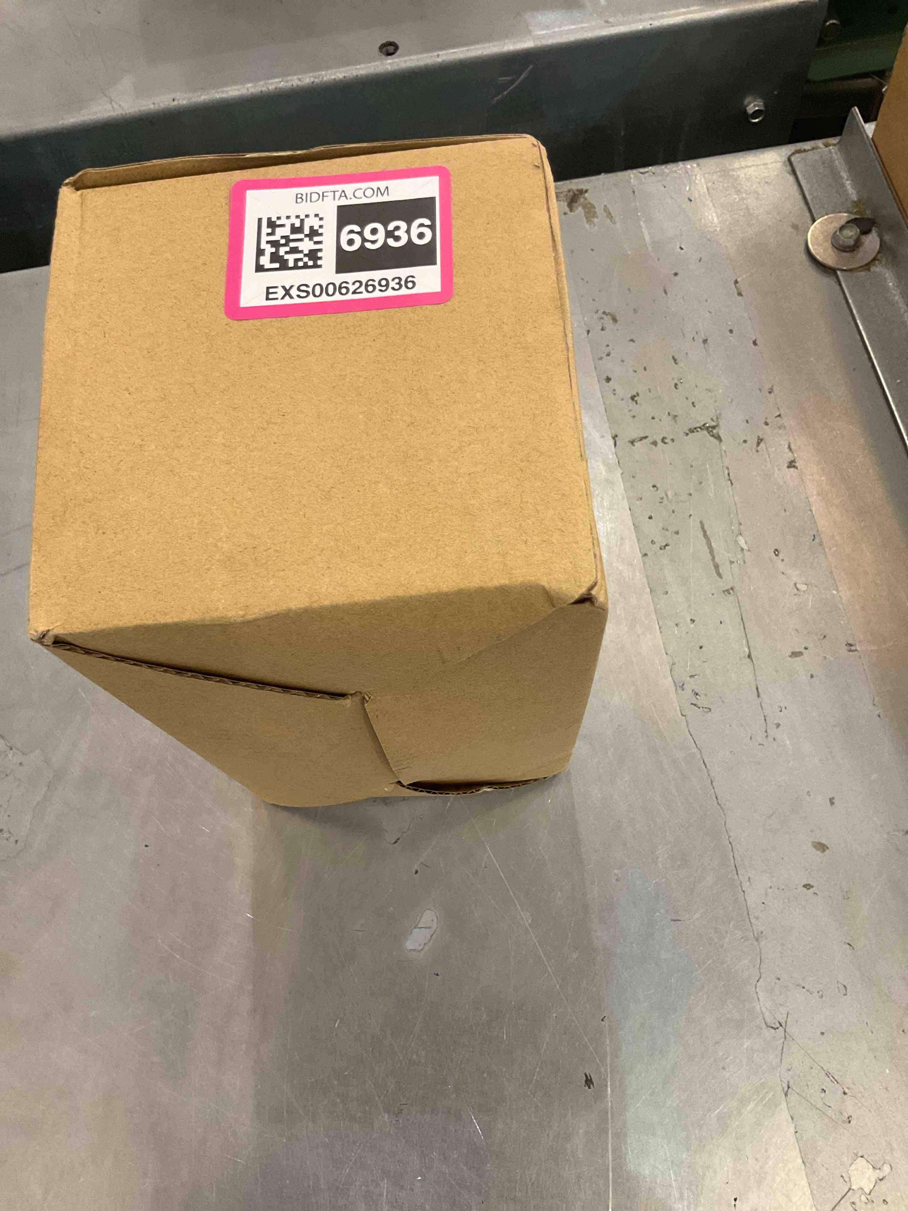 https://s3.amazonaws.com/lotting-images-prod/bidfta/EXS00626936_1695148832913.jpeg