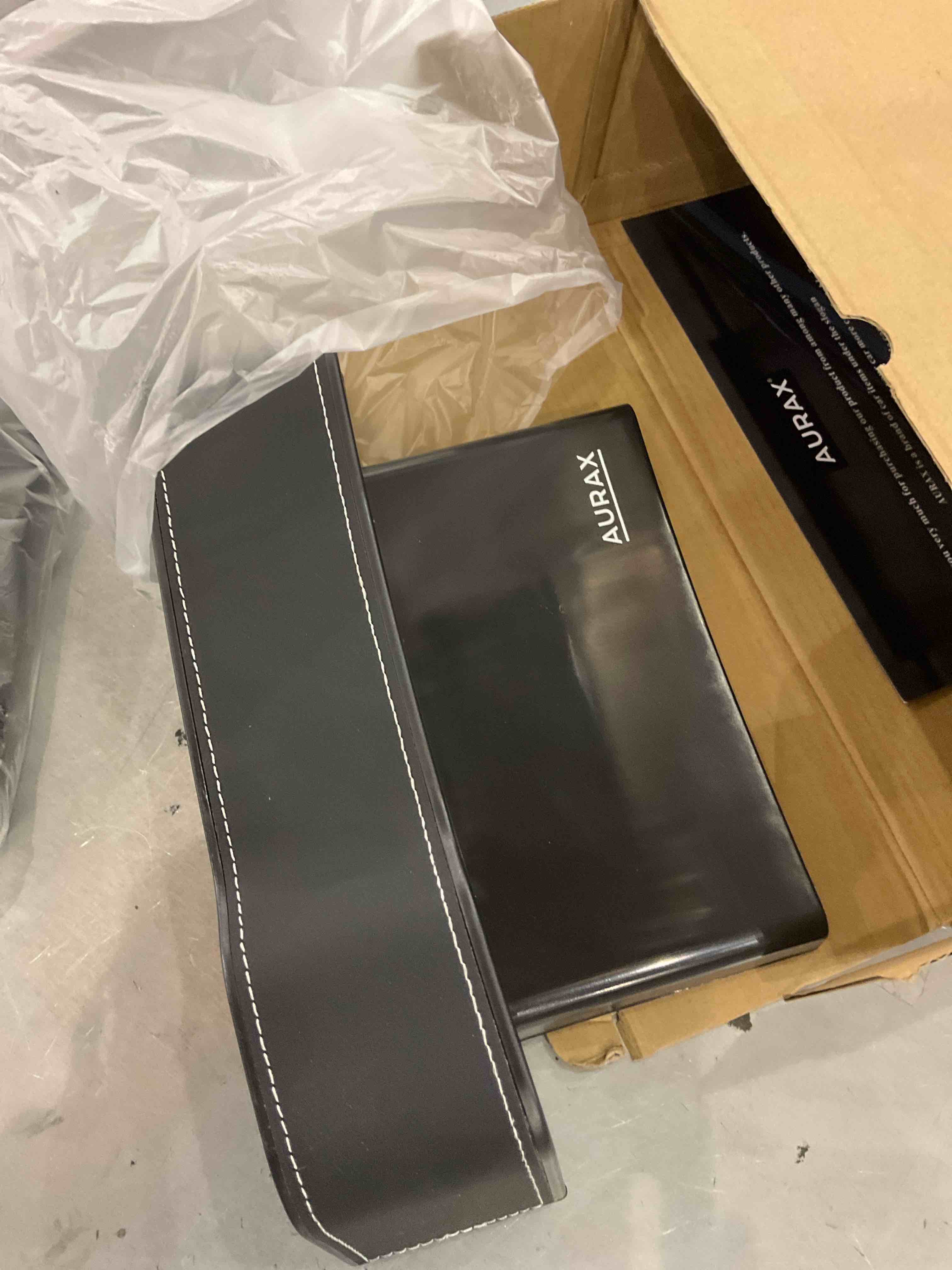 https://s3.amazonaws.com/lotting-images-prod/bidfta/EXS00627024_1695216467927.jpeg