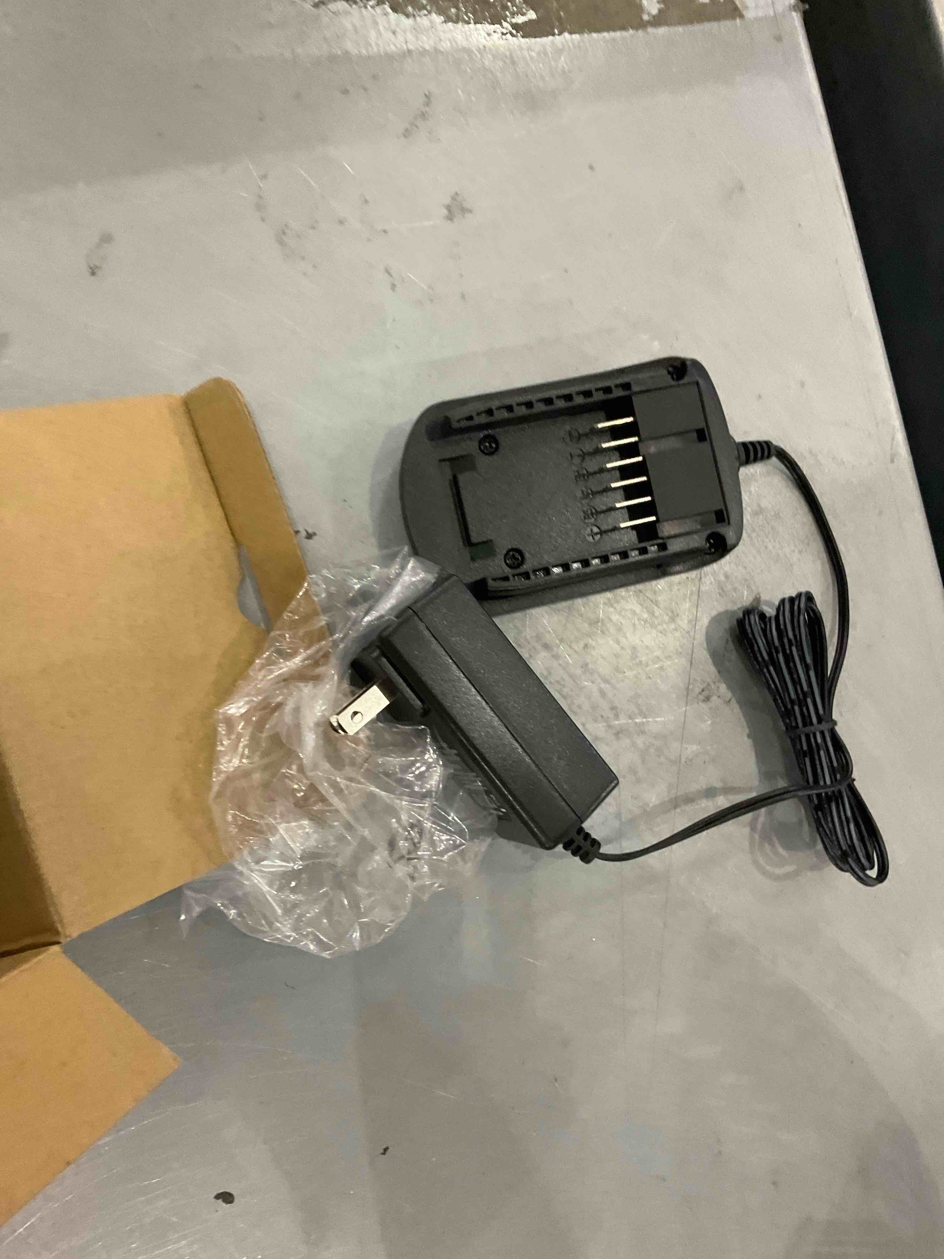 https://s3.amazonaws.com/lotting-images-prod/bidfta/EXS00627328_1695323802512.jpeg