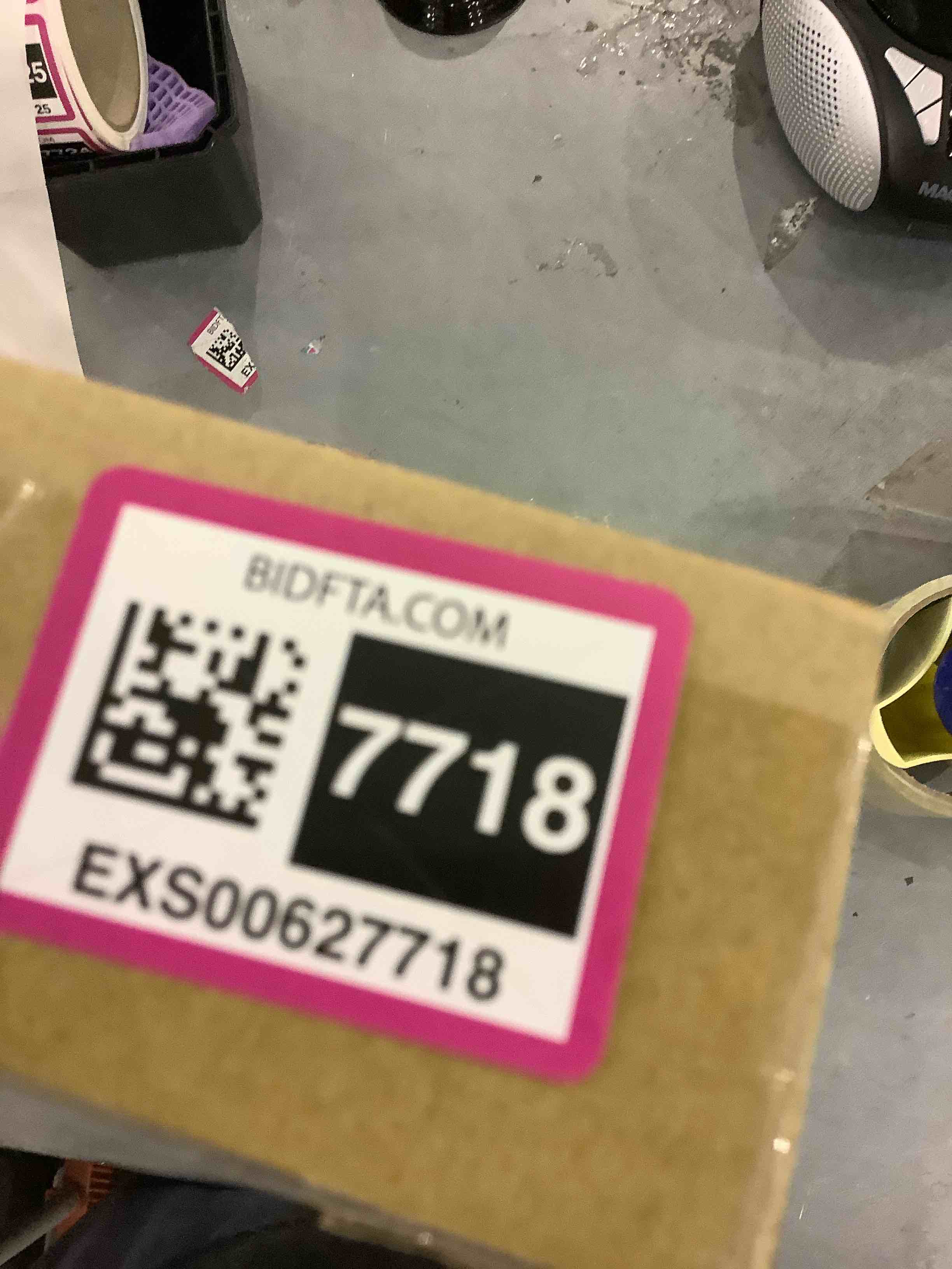 https://s3.amazonaws.com/lotting-images-prod/bidfta/EXS00627718_1695209584030.jpeg