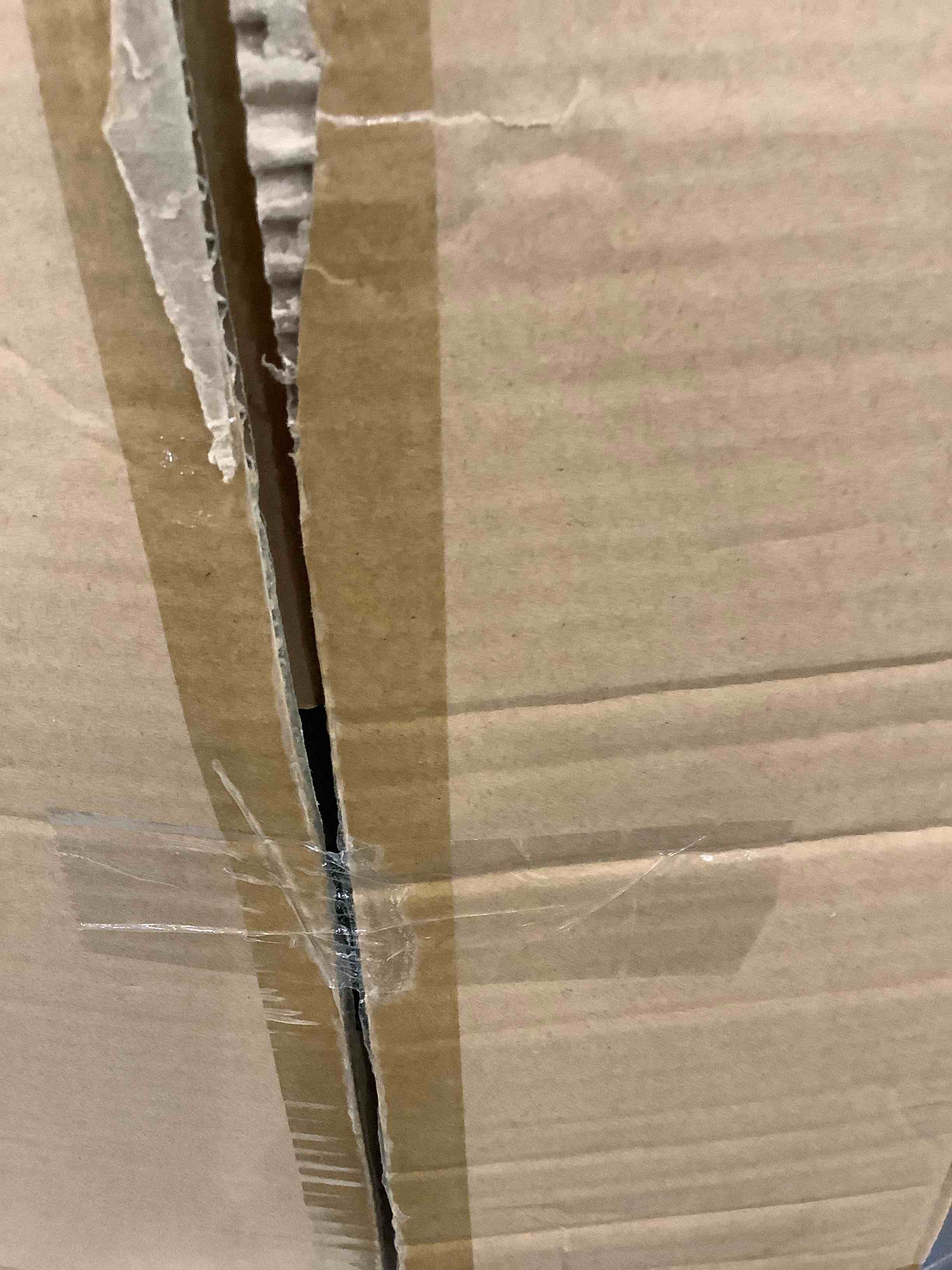 https://s3.amazonaws.com/lotting-images-prod/bidfta/EXS00627850_1695236995777.jpeg