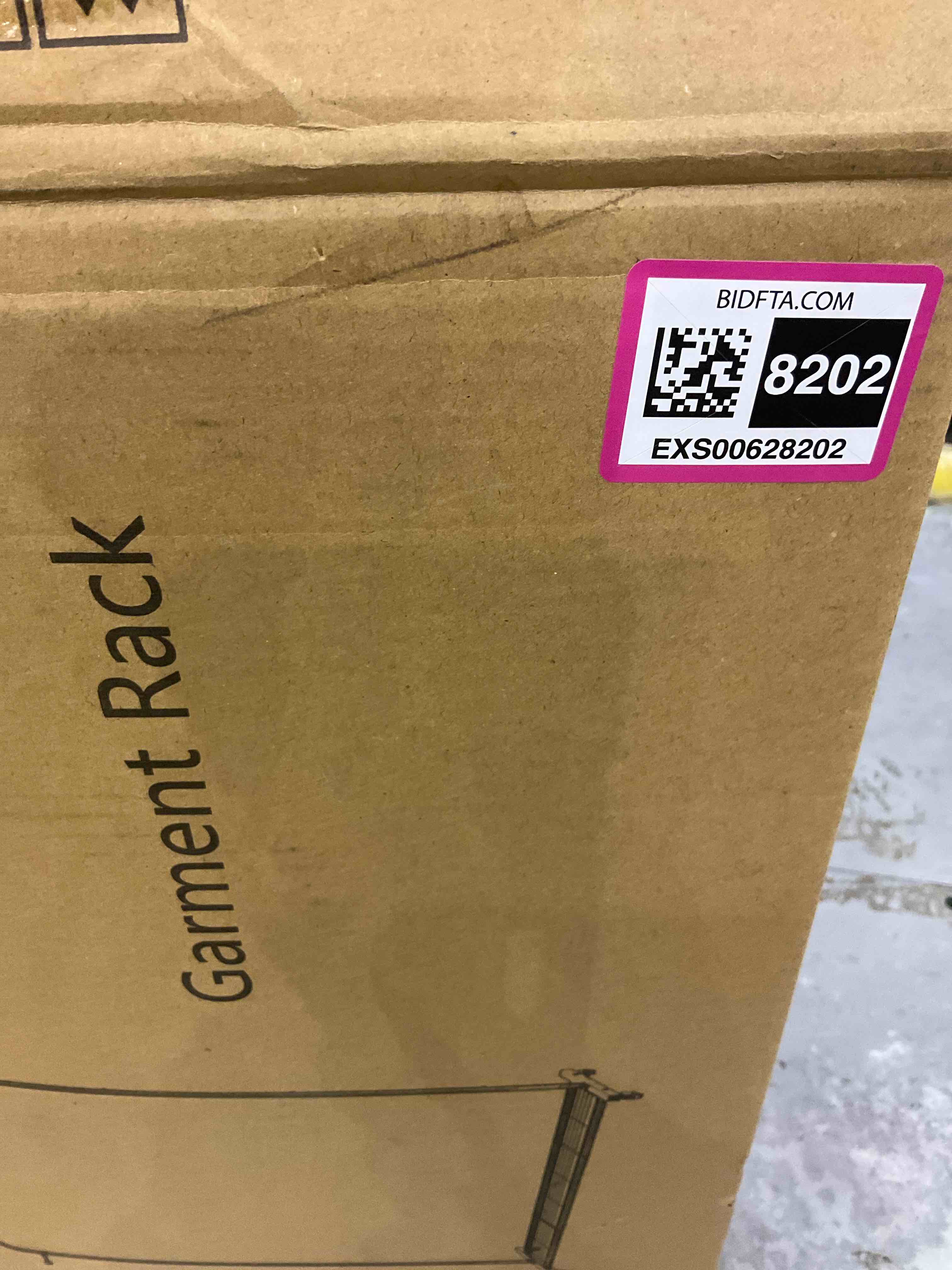 https://s3.amazonaws.com/lotting-images-prod/bidfta/EXS00628202_1695210239610.jpeg
