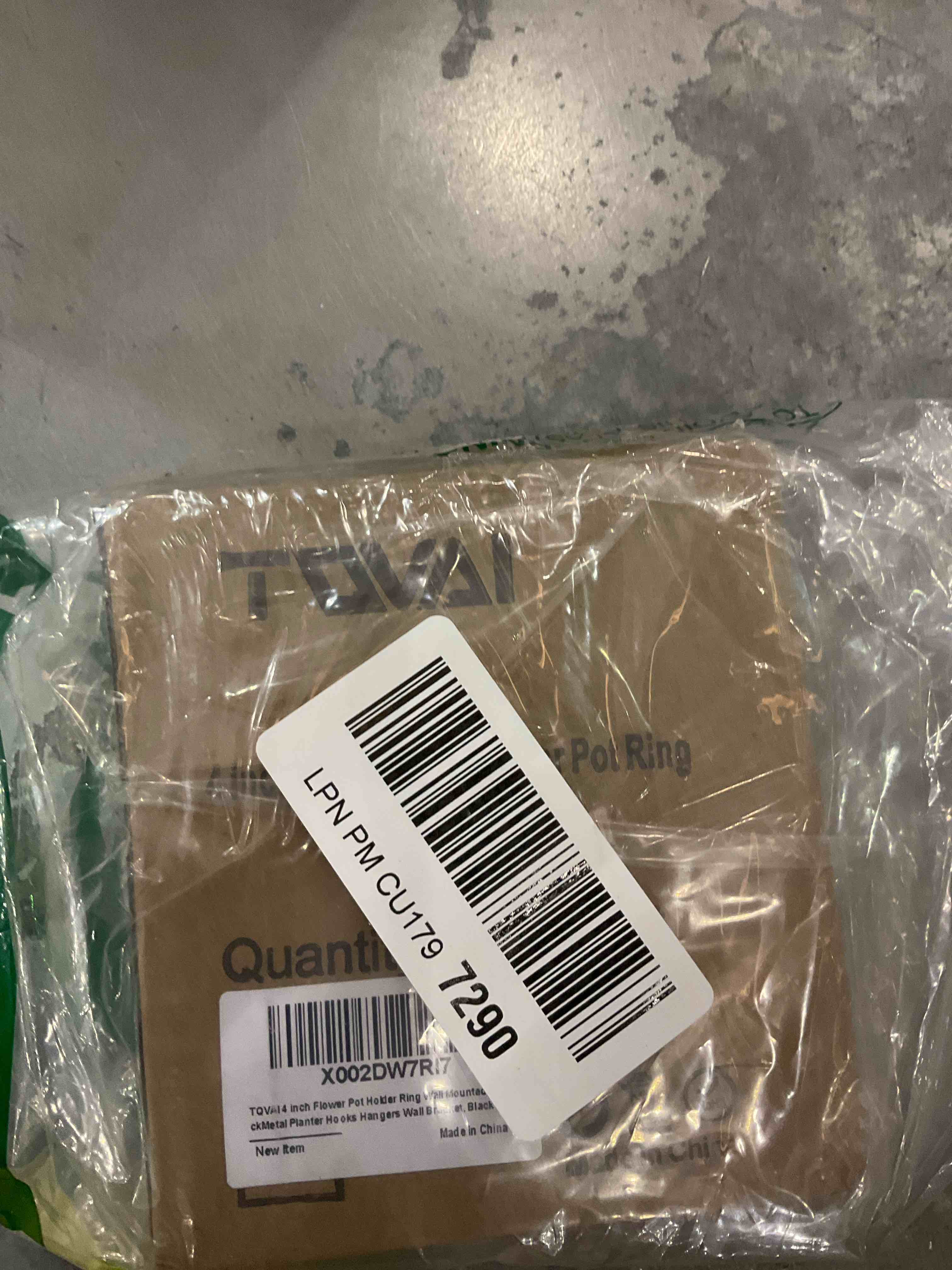 https://s3.amazonaws.com/lotting-images-prod/bidfta/EXS00628244_1695216580595.jpeg