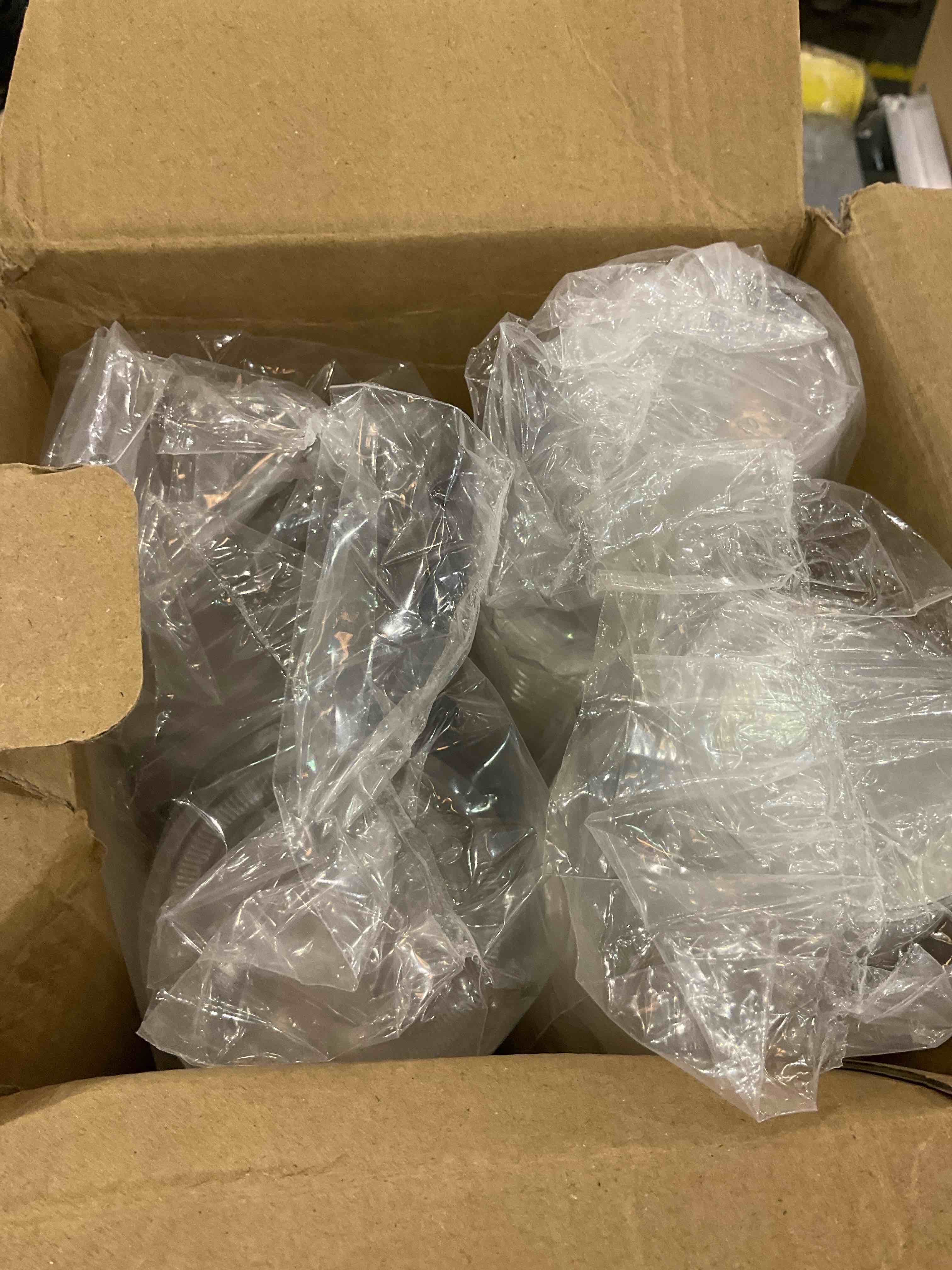 https://s3.amazonaws.com/lotting-images-prod/bidfta/EXS00628286_1695221048152.jpeg