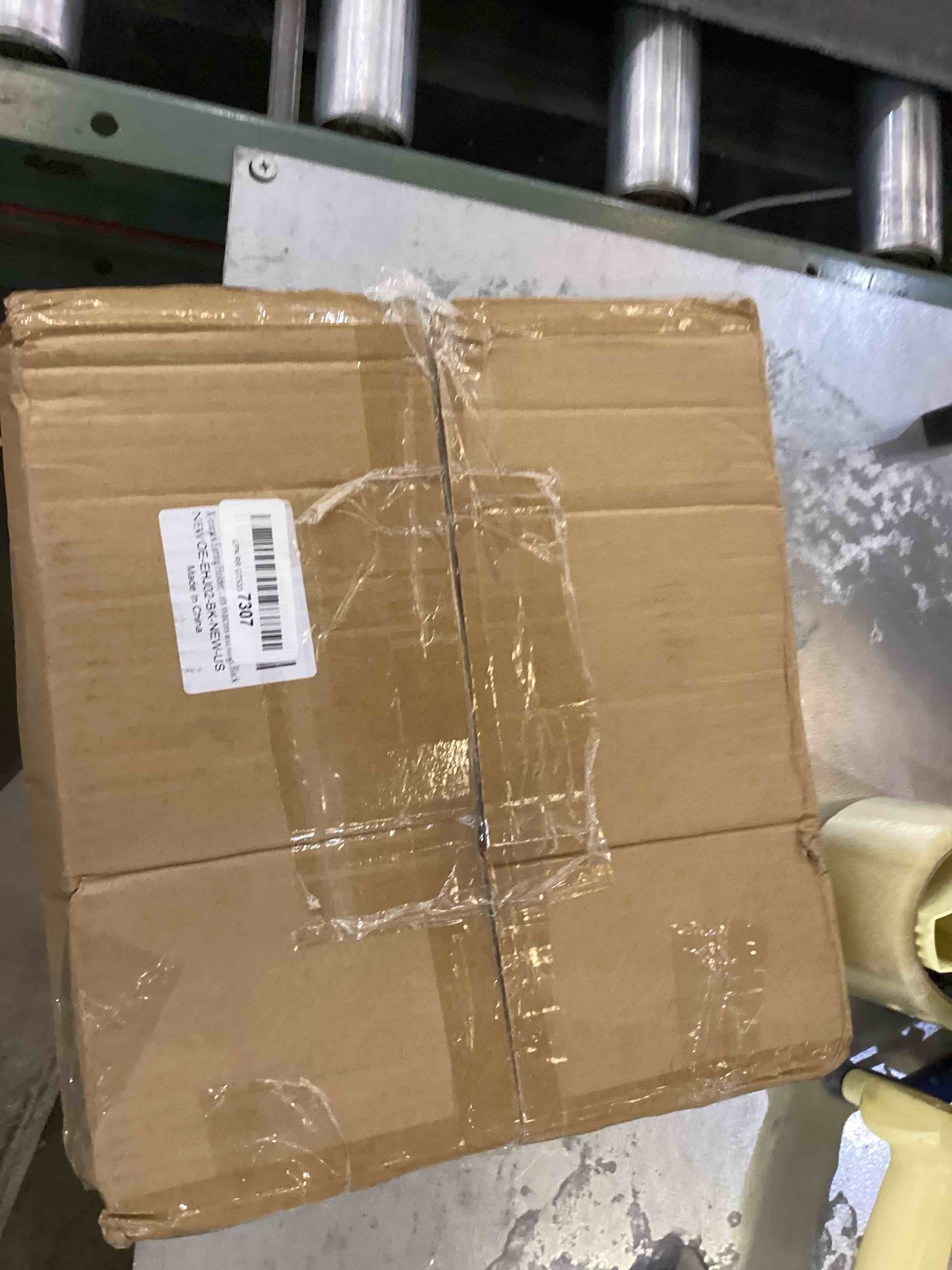 https://s3.amazonaws.com/lotting-images-prod/bidfta/EXS00628870_1695397764831.jpeg