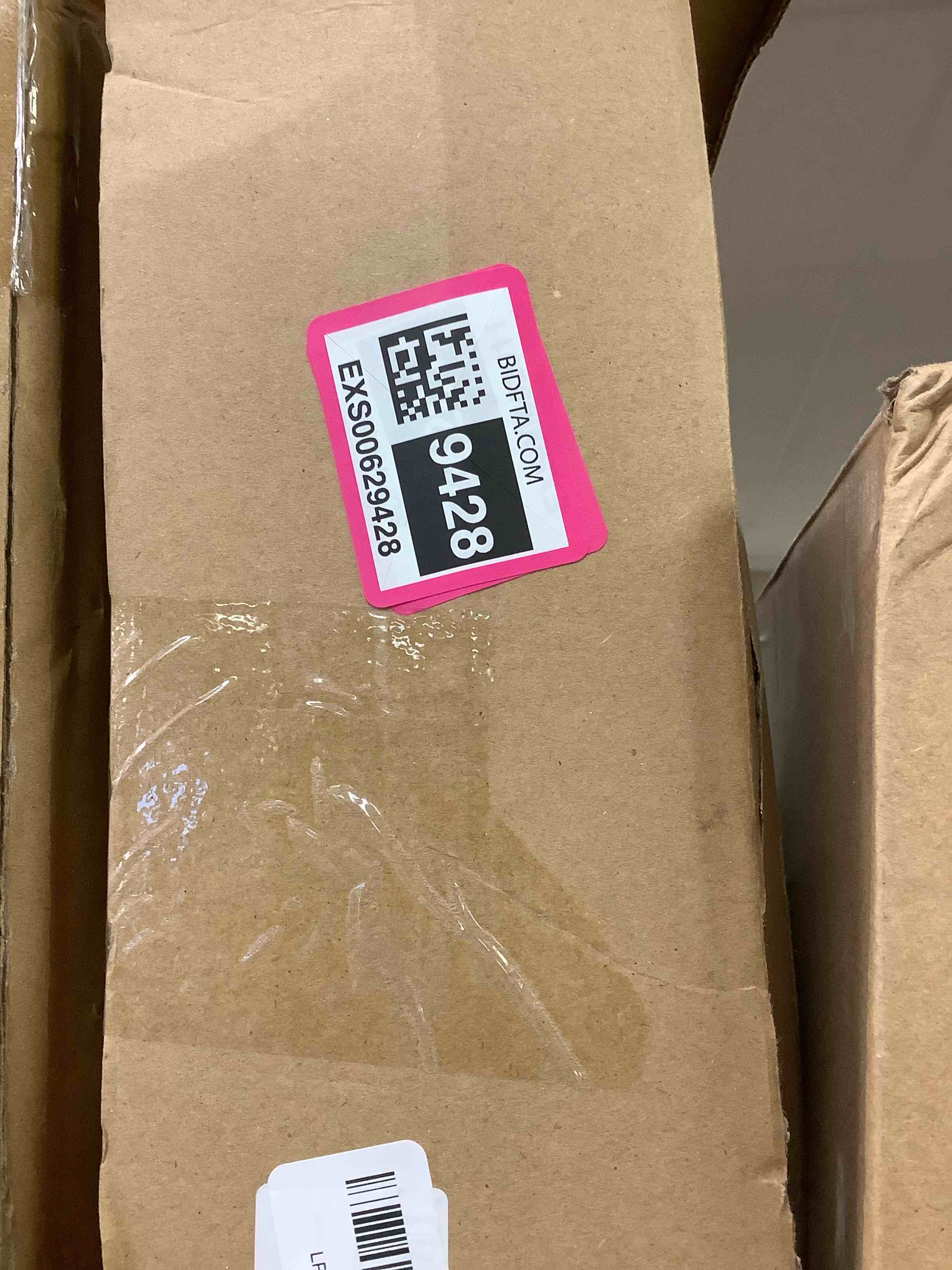 https://s3.amazonaws.com/lotting-images-prod/bidfta/EXS00629428_1697668553229.jpeg