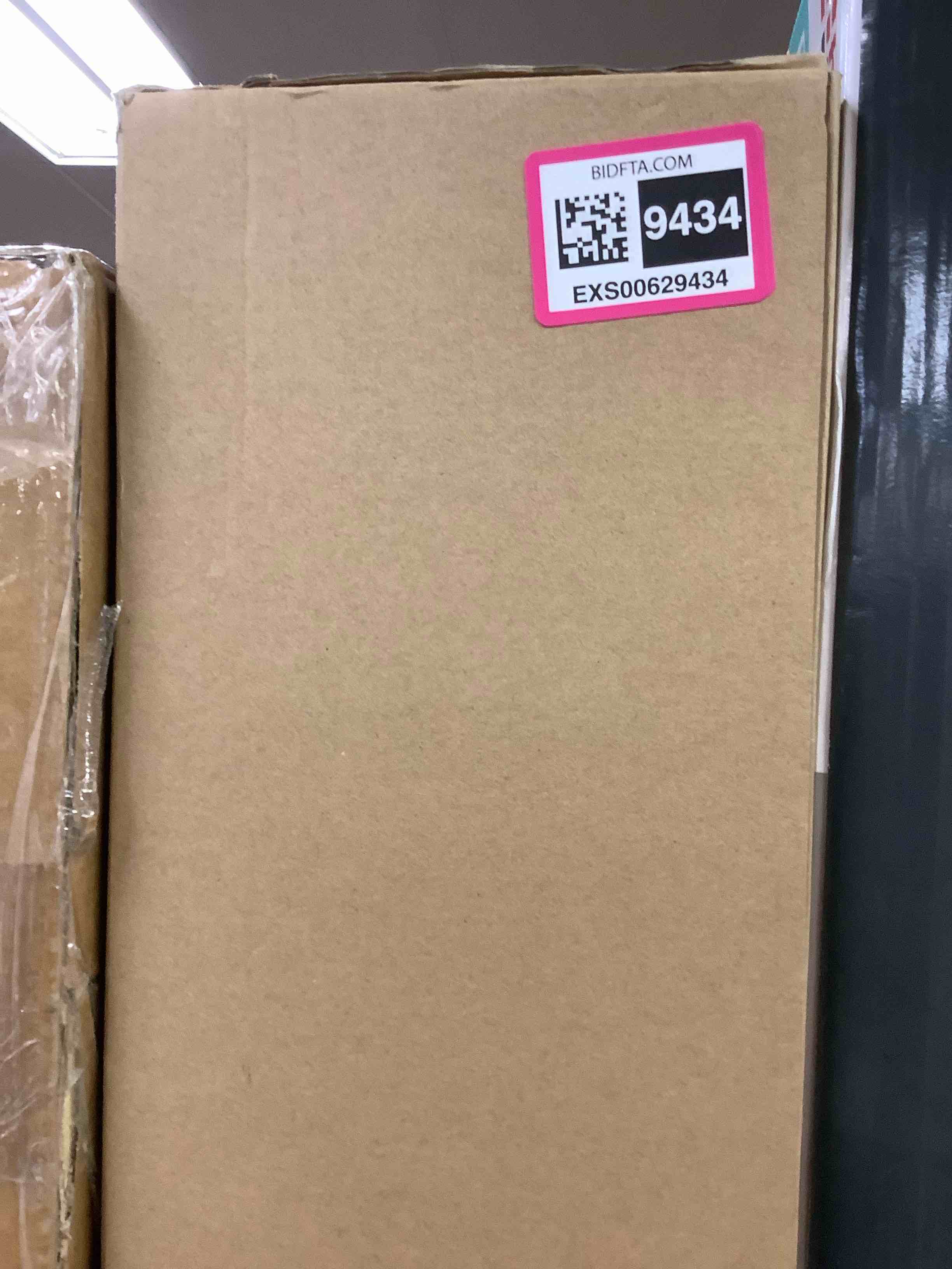 https://s3.amazonaws.com/lotting-images-prod/bidfta/EXS00629434_1697668773430.jpeg