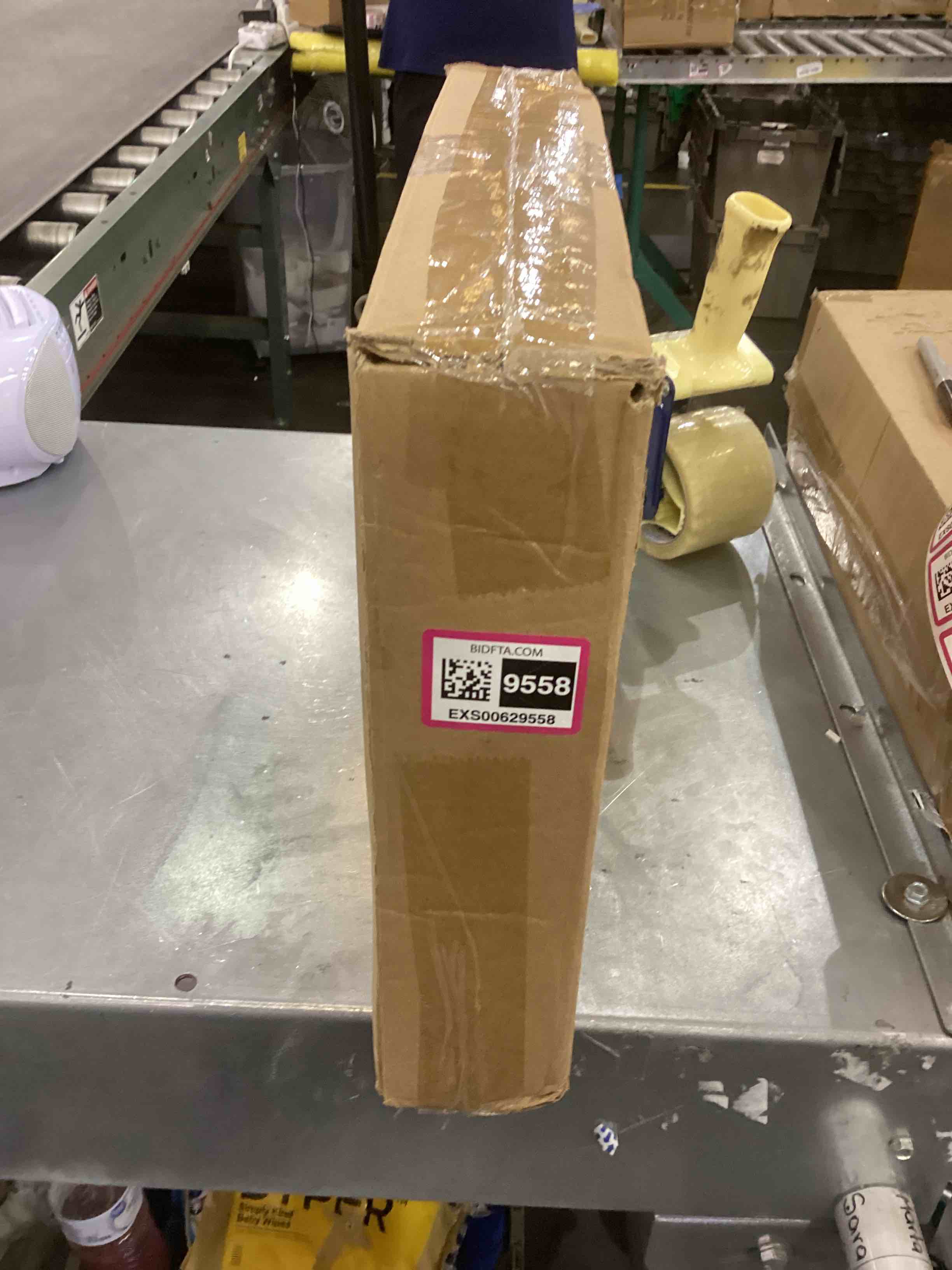 https://s3.amazonaws.com/lotting-images-prod/bidfta/EXS00629558_1695046466616.jpeg