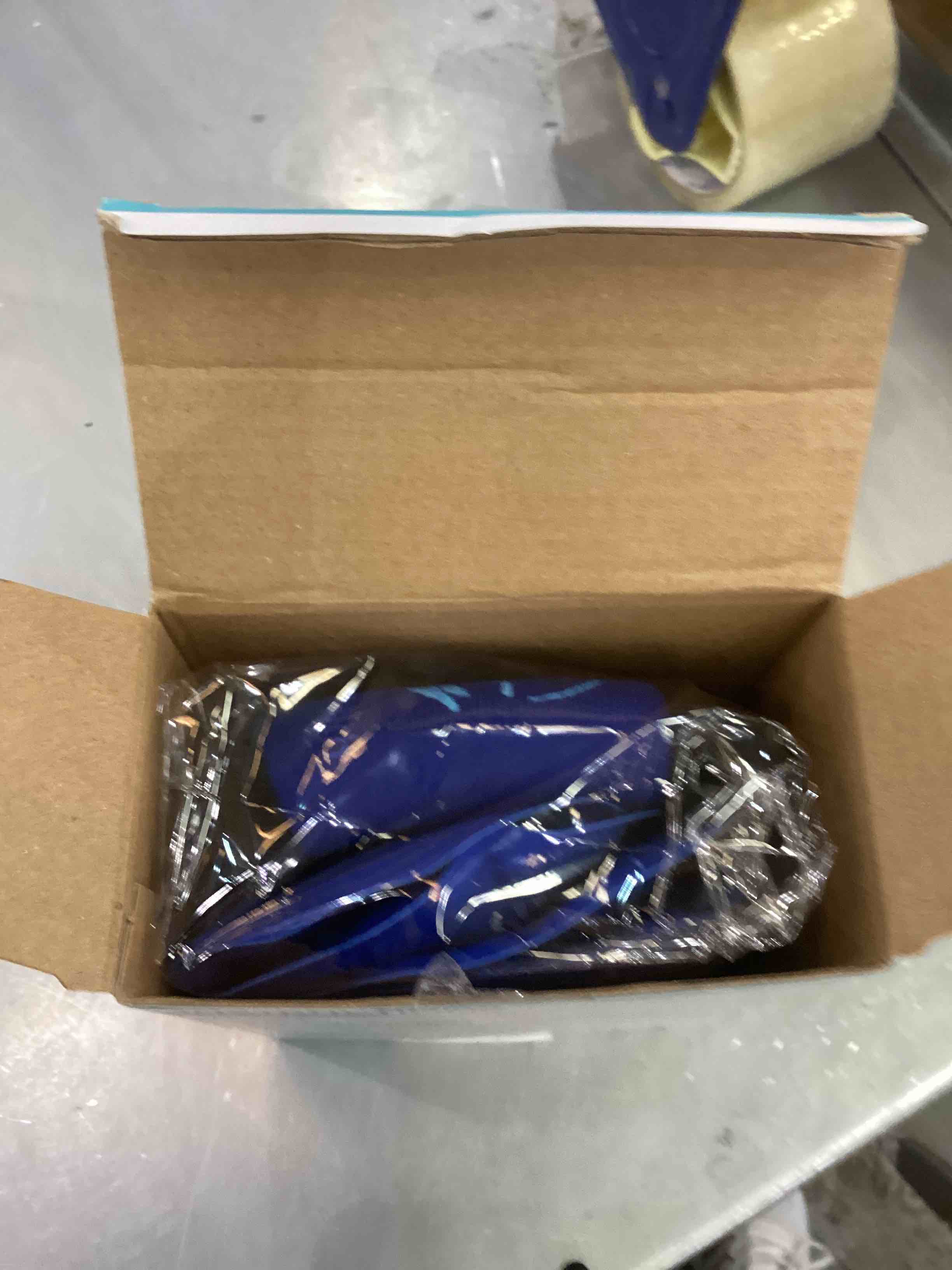 https://s3.amazonaws.com/lotting-images-prod/bidfta/EXS00629608_1695052334261.jpeg