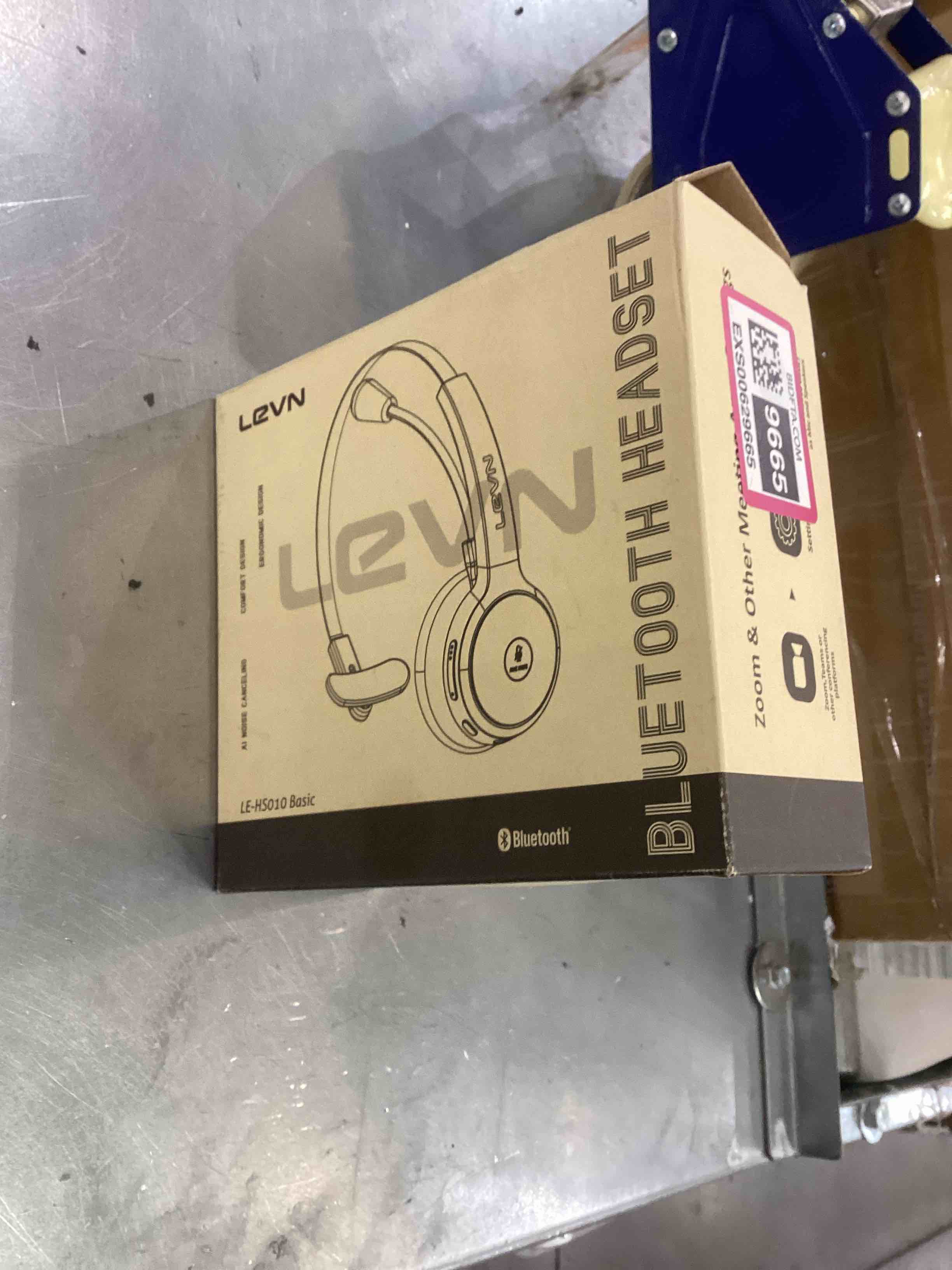 https://s3.amazonaws.com/lotting-images-prod/bidfta/EXS00629665_1695058205544.jpeg