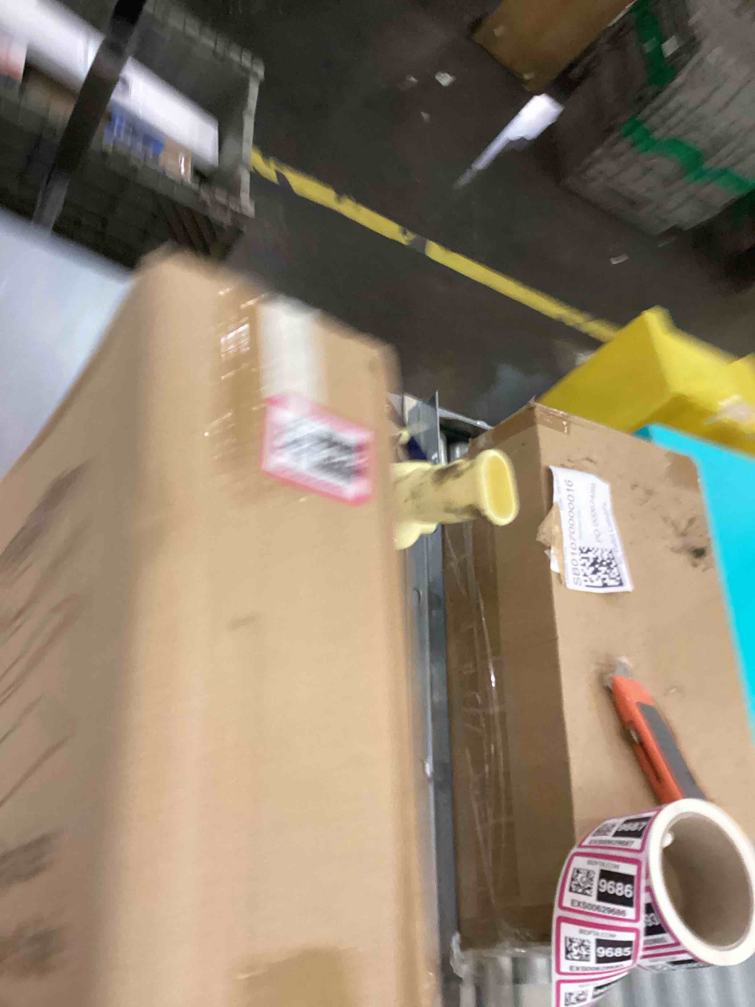 https://s3.amazonaws.com/lotting-images-prod/bidfta/EXS00629682_1695059197467.jpeg