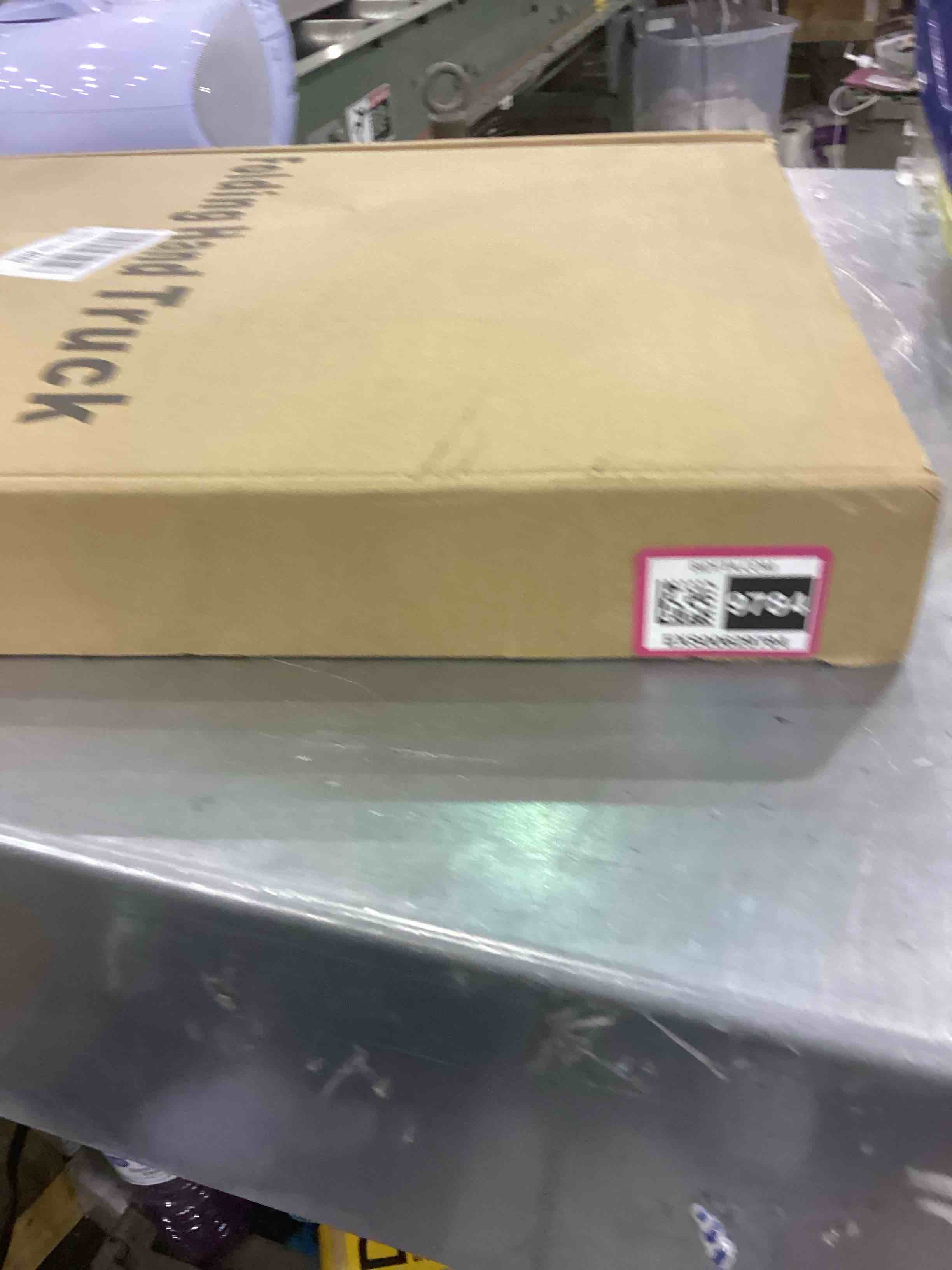 https://s3.amazonaws.com/lotting-images-prod/bidfta/EXS00629784_1695124930250.jpeg