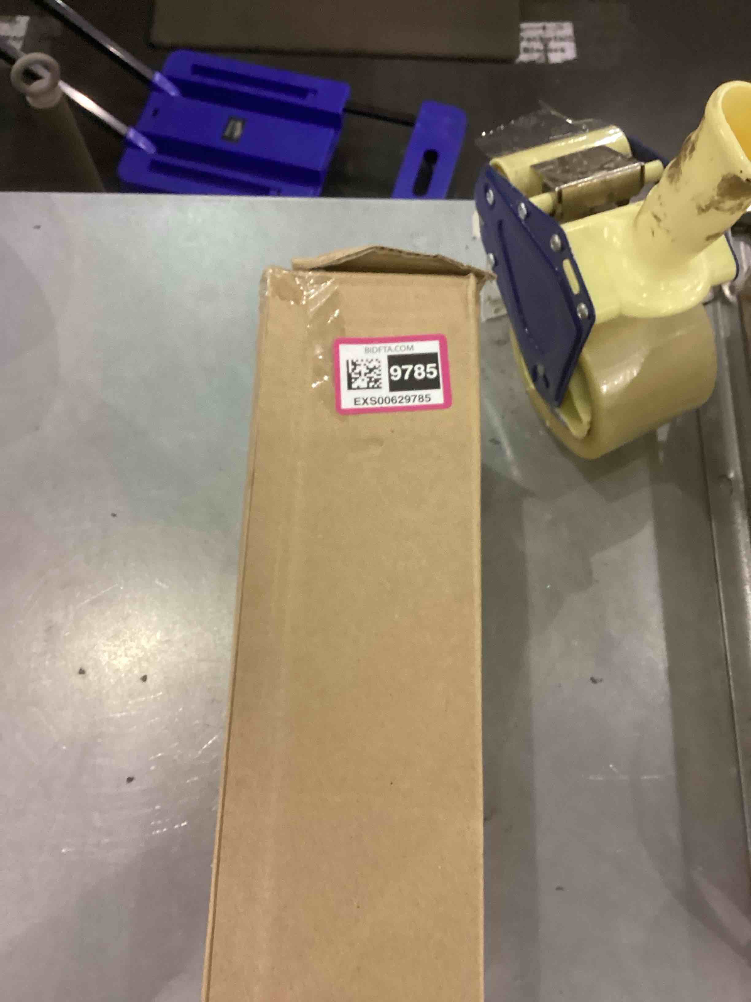 https://s3.amazonaws.com/lotting-images-prod/bidfta/EXS00629785_1695124964682.jpeg