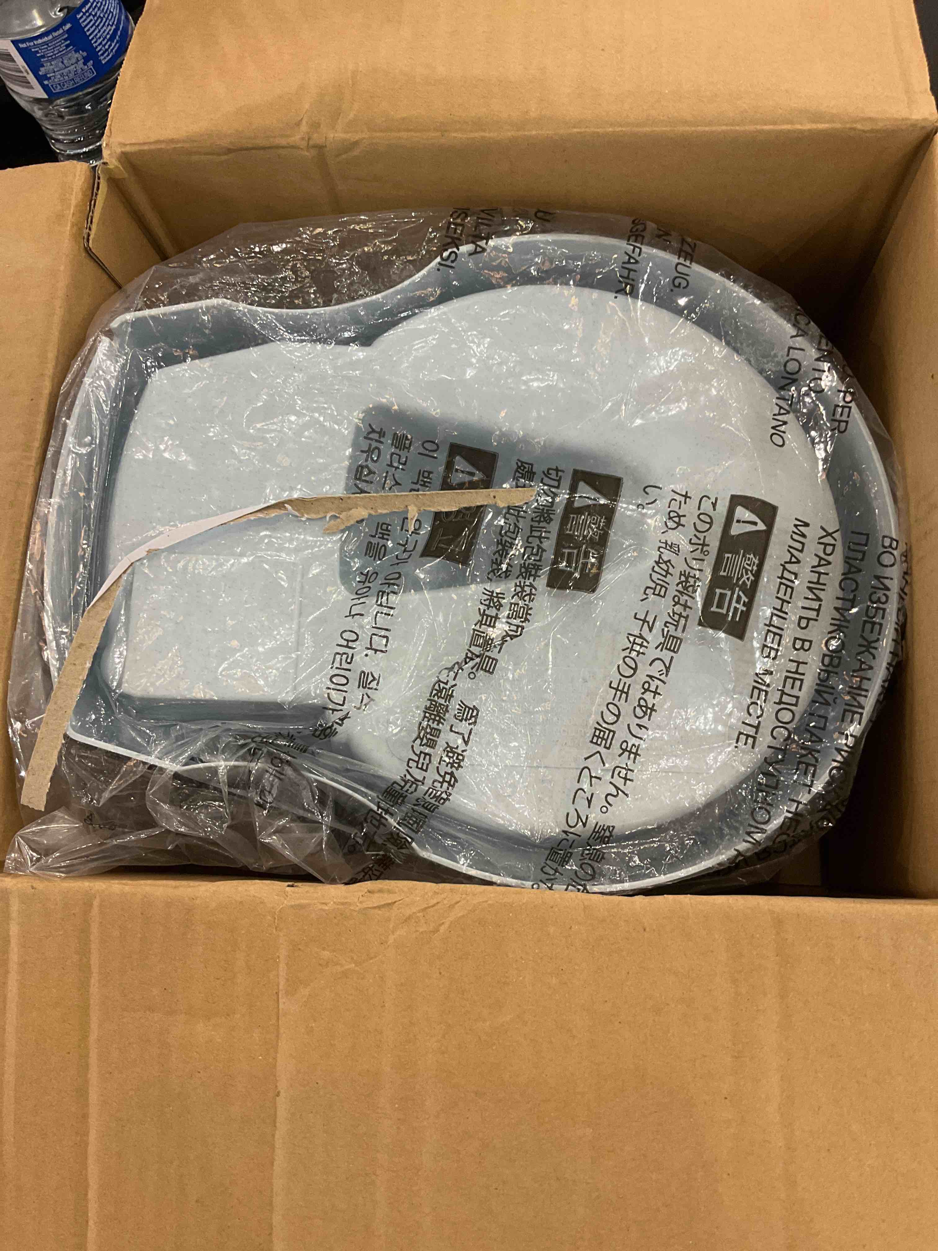 https://s3.amazonaws.com/lotting-images-prod/bidfta/EXS00630390_1694788405893.jpeg