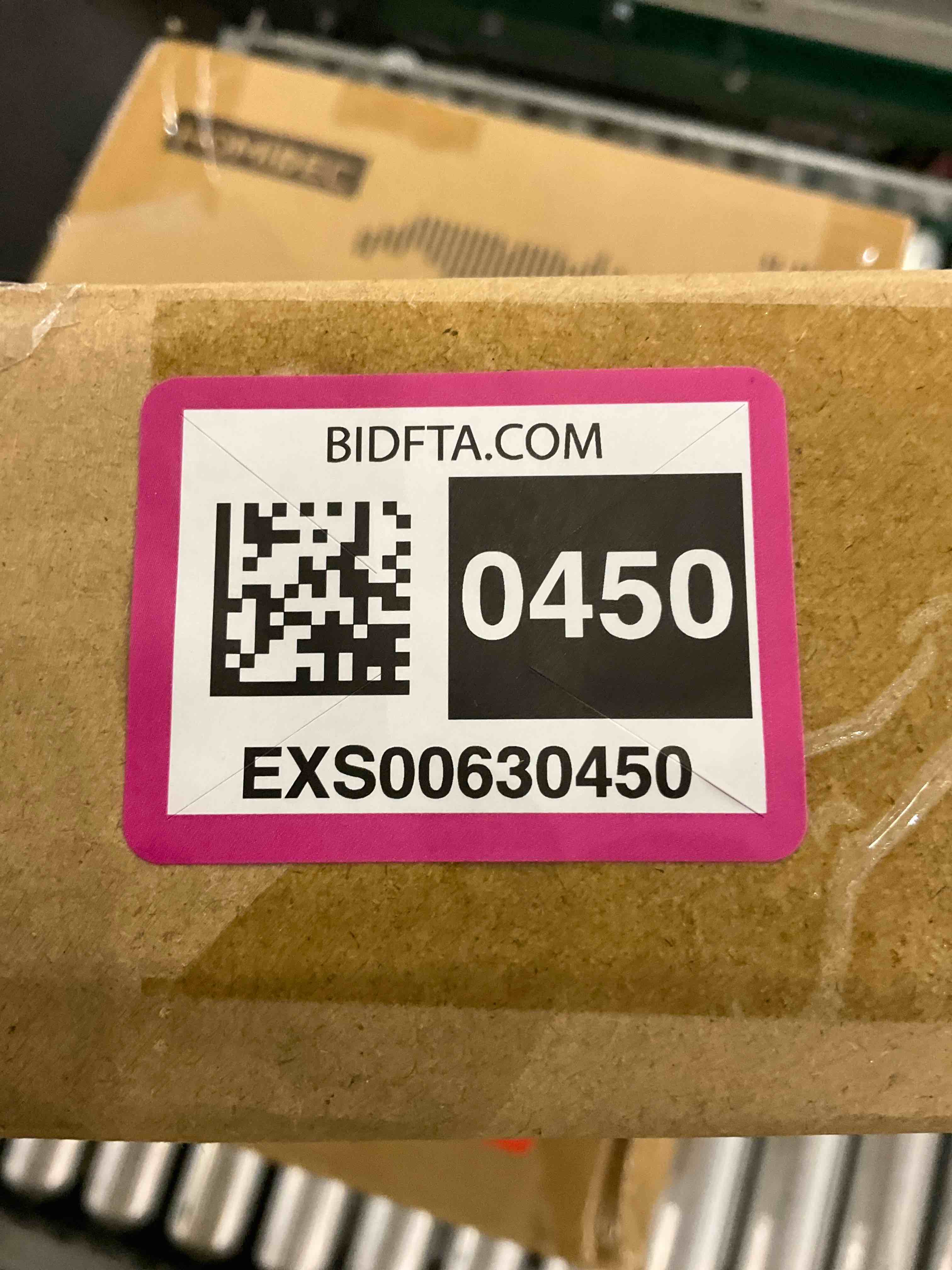 https://s3.amazonaws.com/lotting-images-prod/bidfta/EXS00630450_1695038050915.jpeg