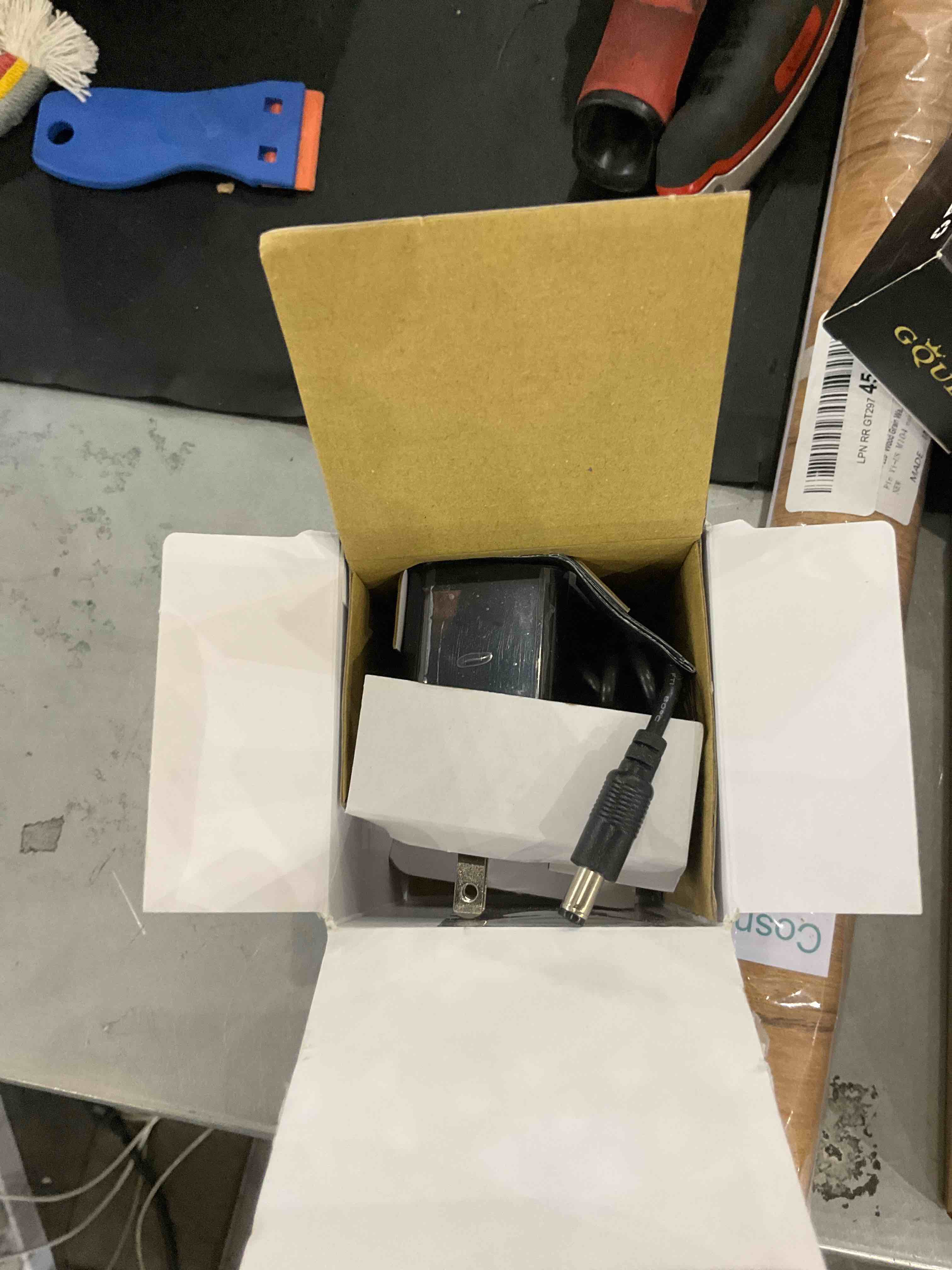 https://s3.amazonaws.com/lotting-images-prod/bidfta/EXS00630460_1695039263133.jpeg