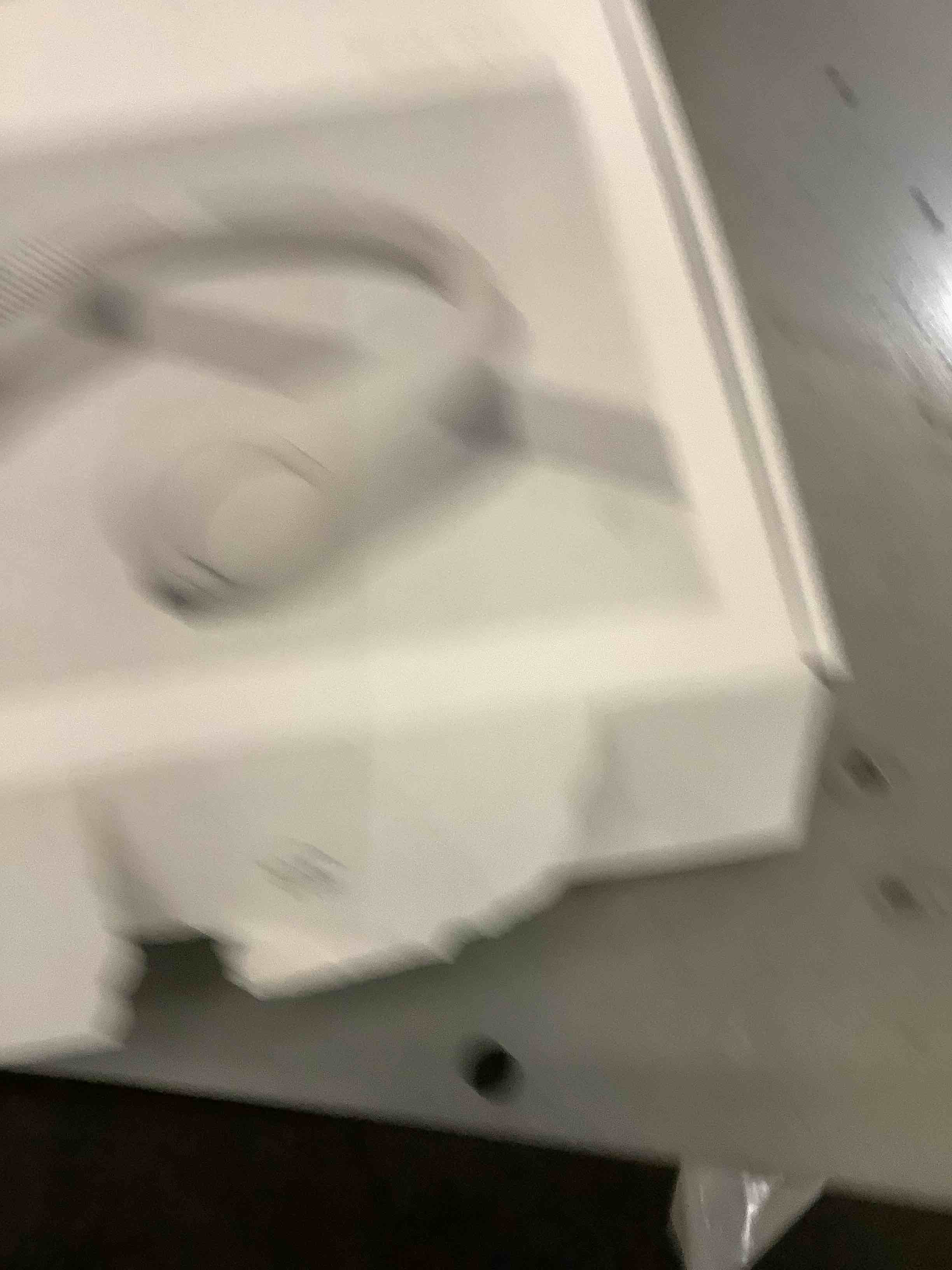 https://s3.amazonaws.com/lotting-images-prod/bidfta/EXS00630856_1695132903934.jpeg