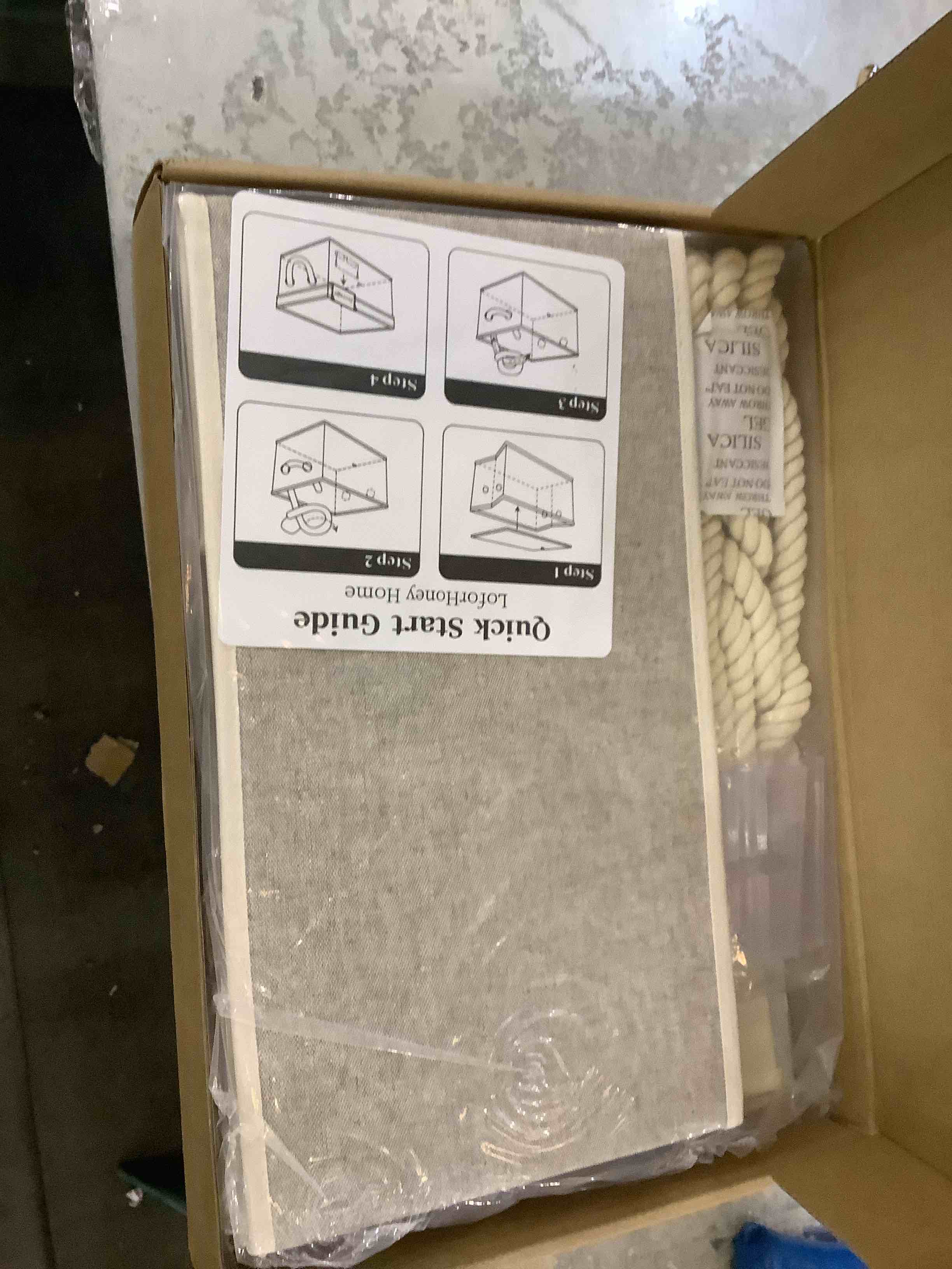 https://s3.amazonaws.com/lotting-images-prod/bidfta/EXS00630882_1695135896919.jpeg