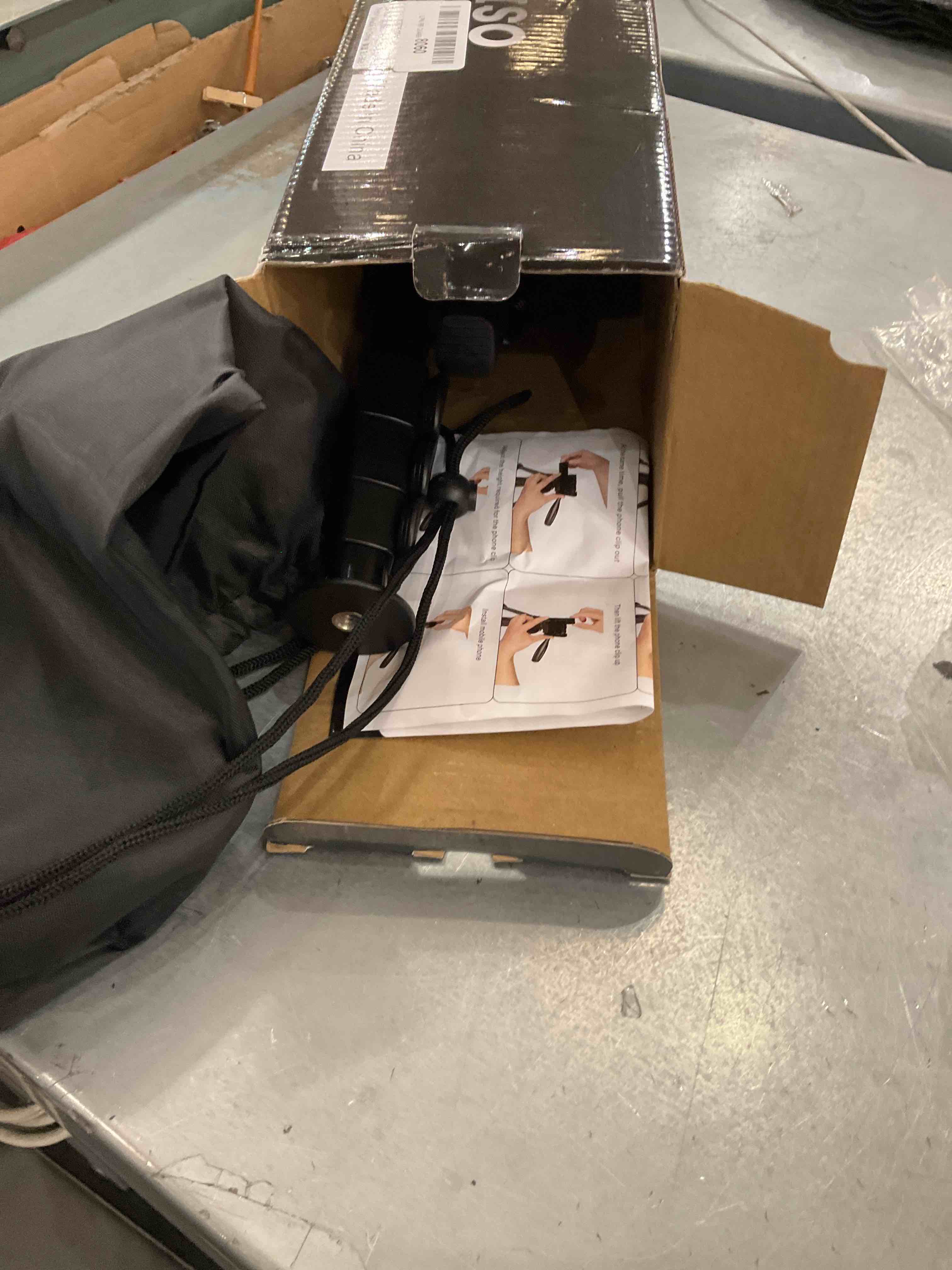 https://s3.amazonaws.com/lotting-images-prod/bidfta/EXS00632111_1694627480850.jpeg