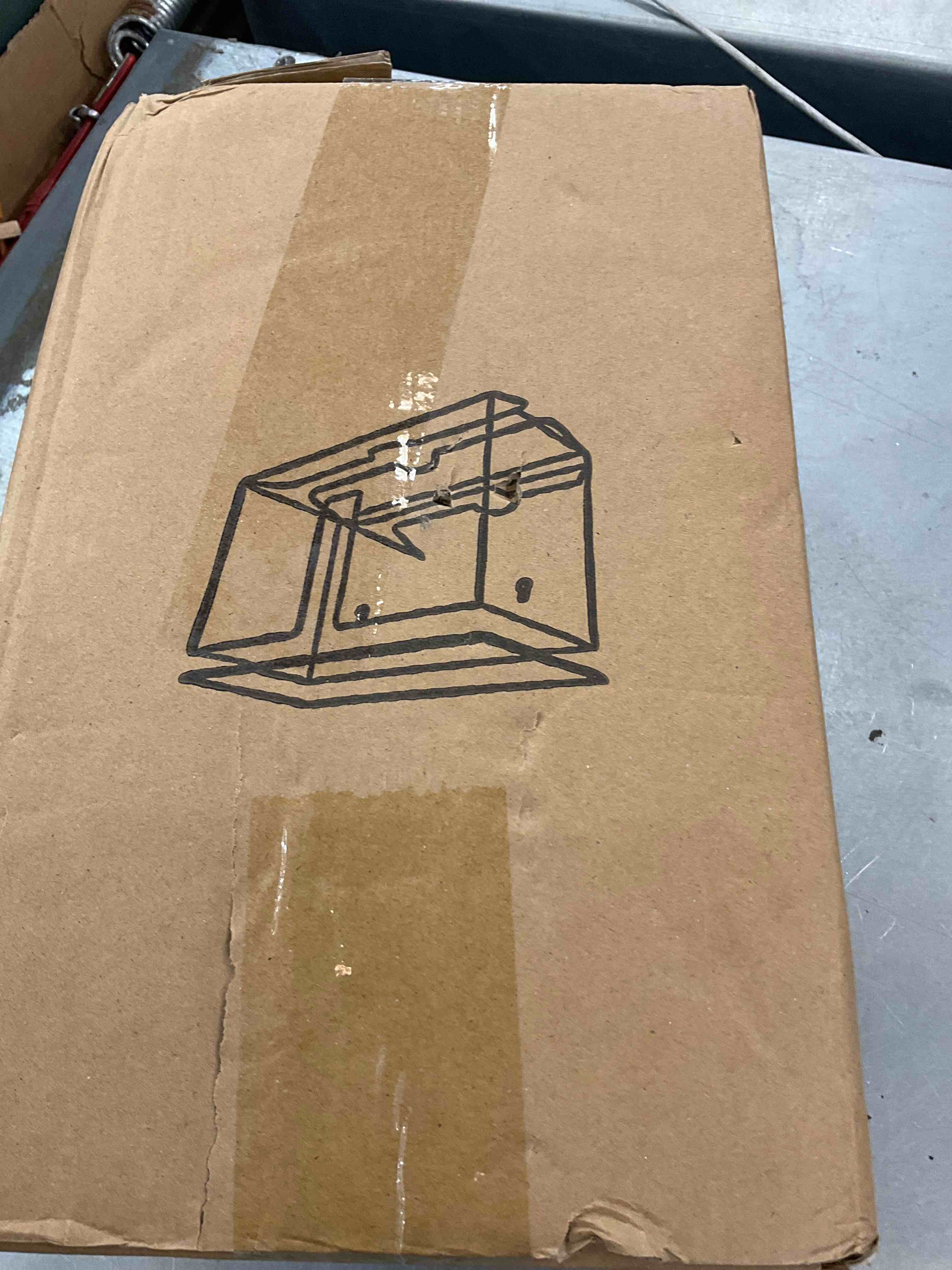https://s3.amazonaws.com/lotting-images-prod/bidfta/EXS00632123_1694630016879.jpeg