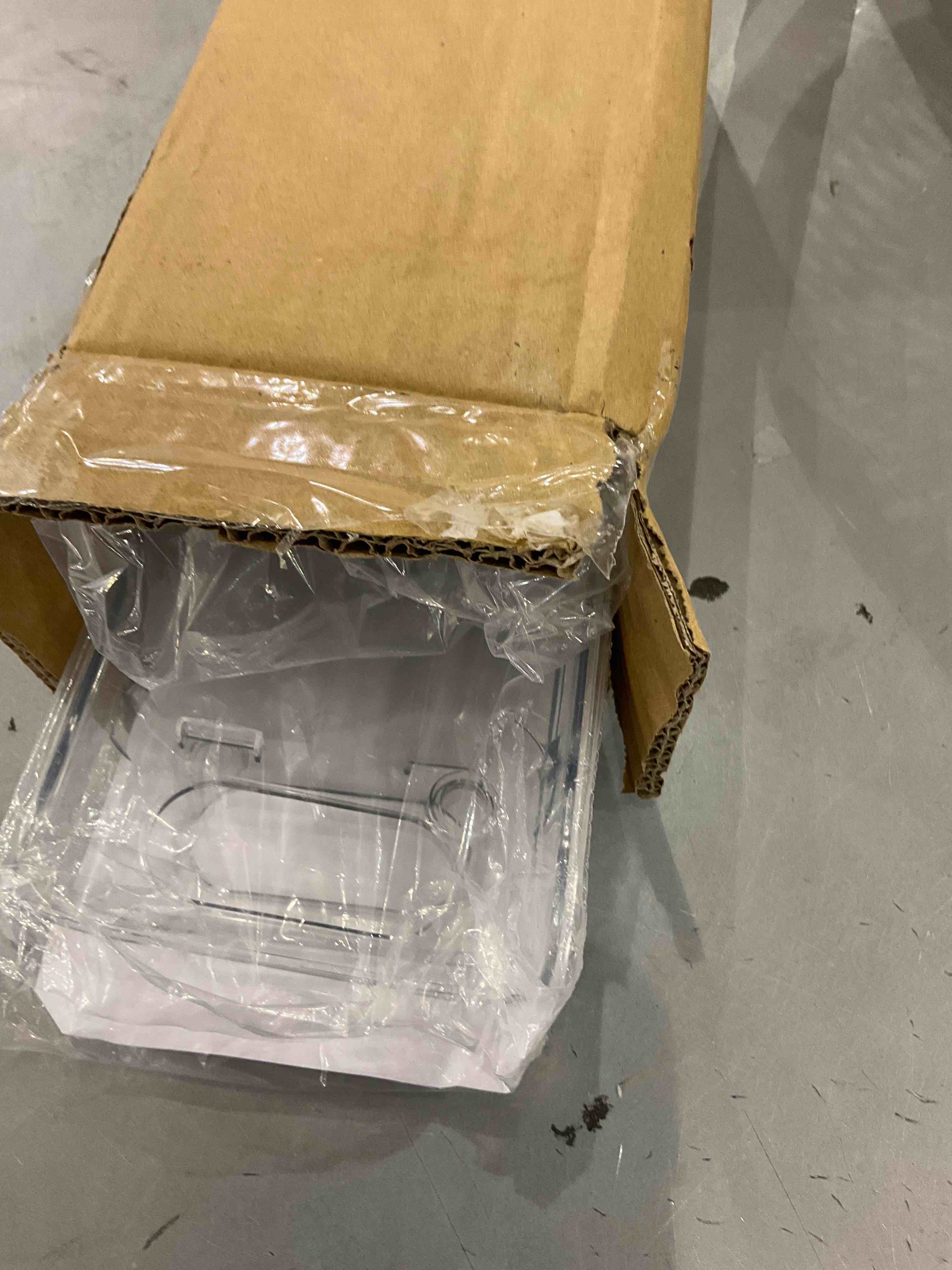 https://s3.amazonaws.com/lotting-images-prod/bidfta/EXS00632194_1694694746349.jpeg