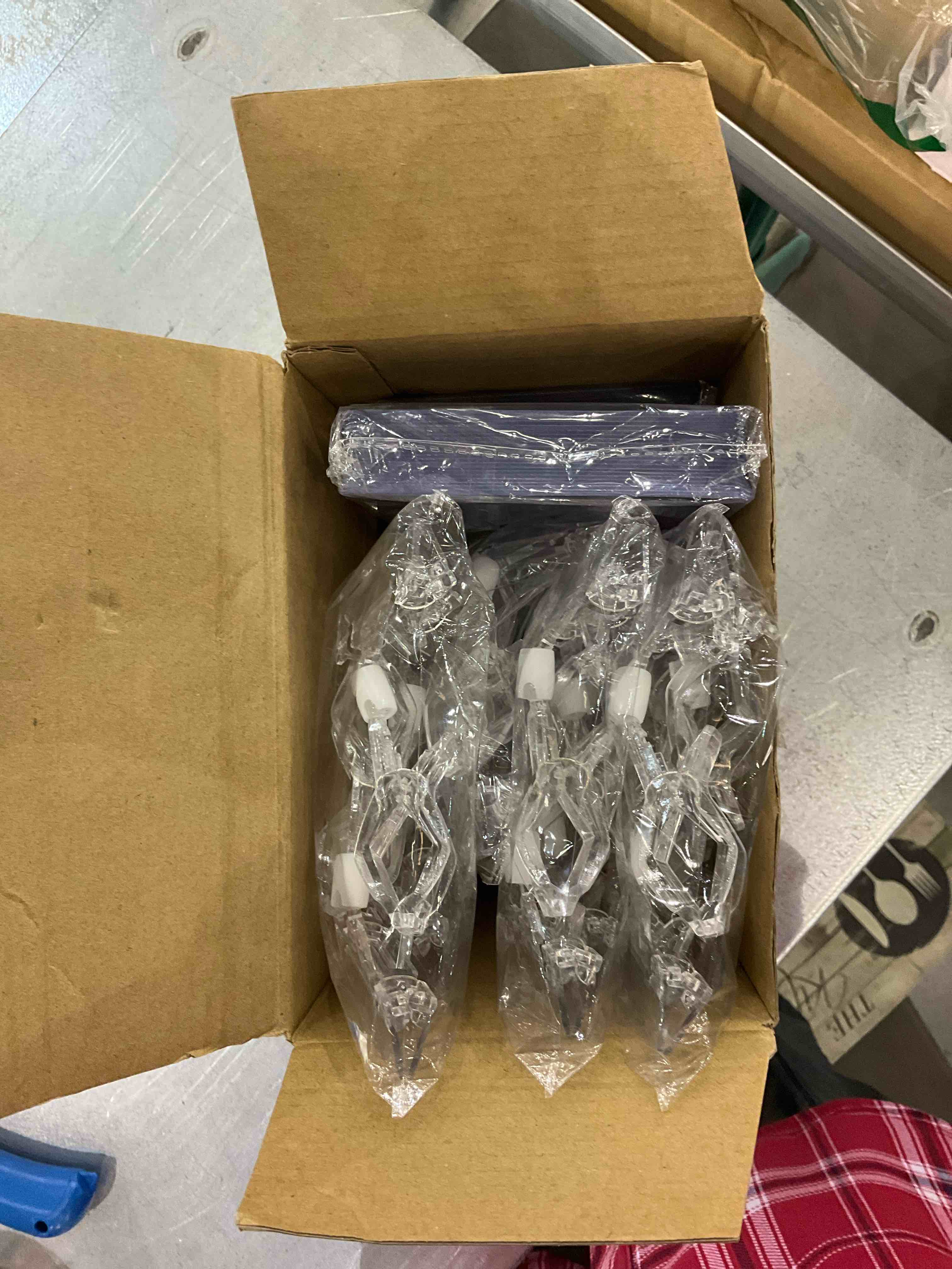 https://s3.amazonaws.com/lotting-images-prod/bidfta/EXS00632645_1696866601313.jpeg
