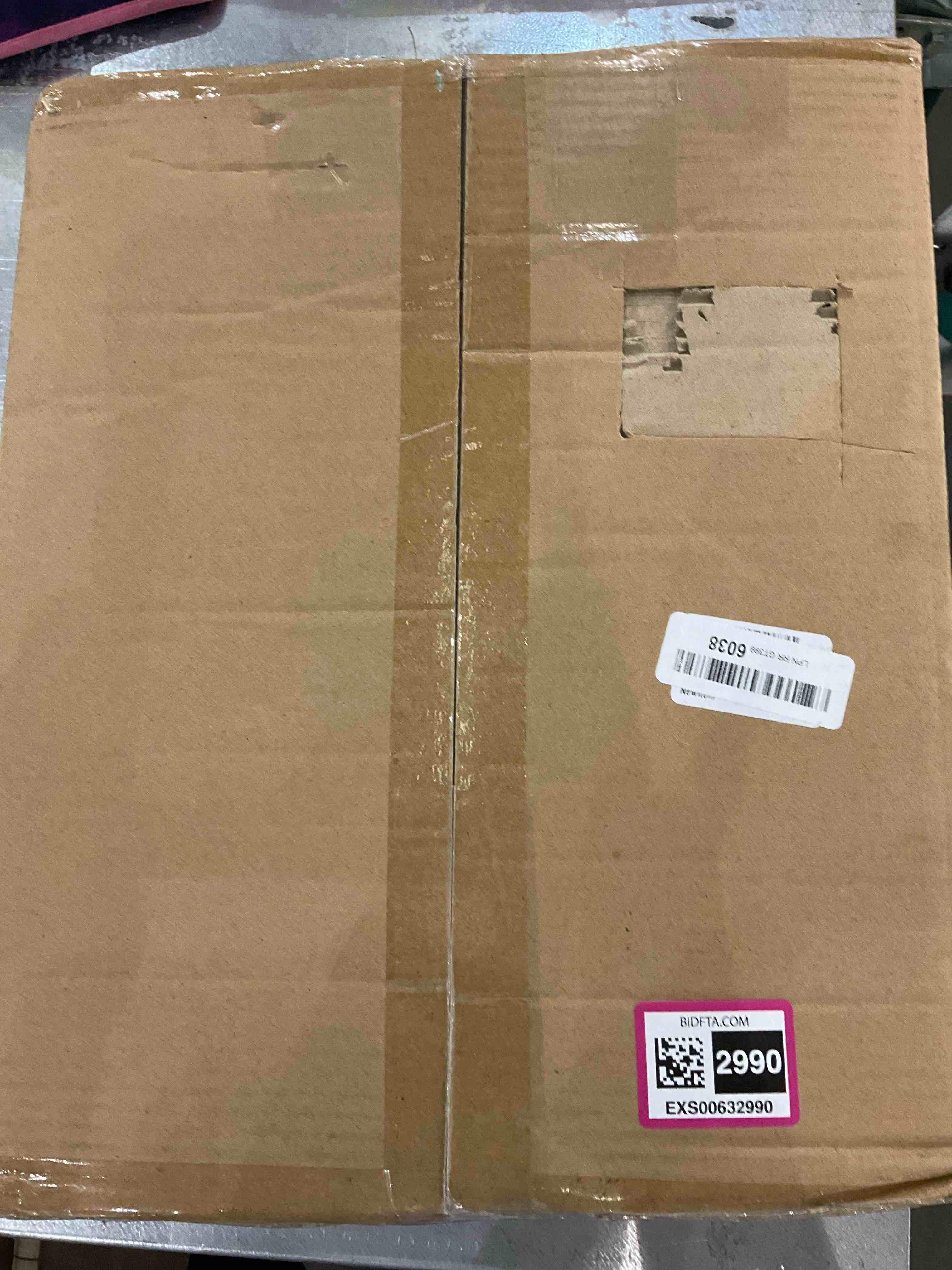 https://s3.amazonaws.com/lotting-images-prod/bidfta/EXS00632990_1697032140534.jpeg