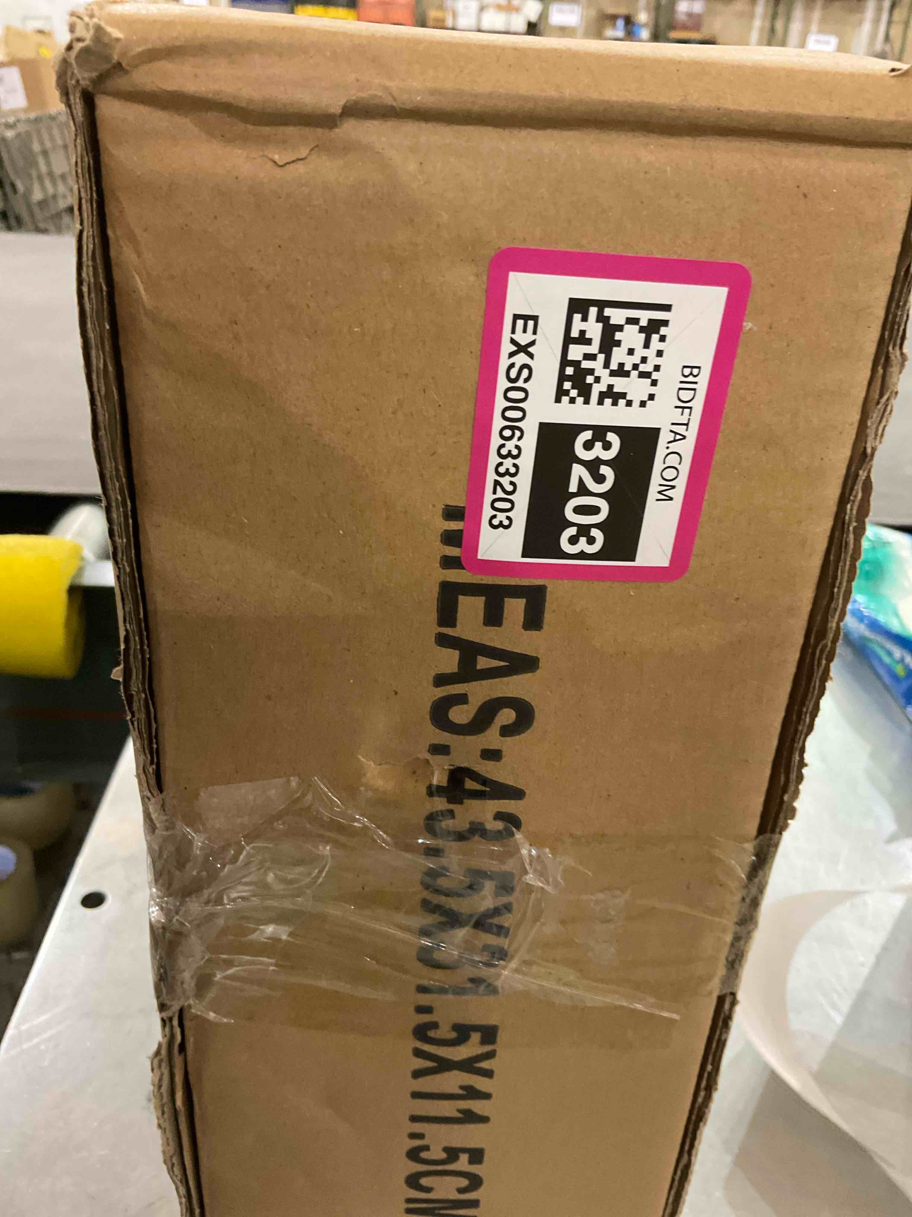 https://s3.amazonaws.com/lotting-images-prod/bidfta/EXS00633203_1695758975644.jpeg