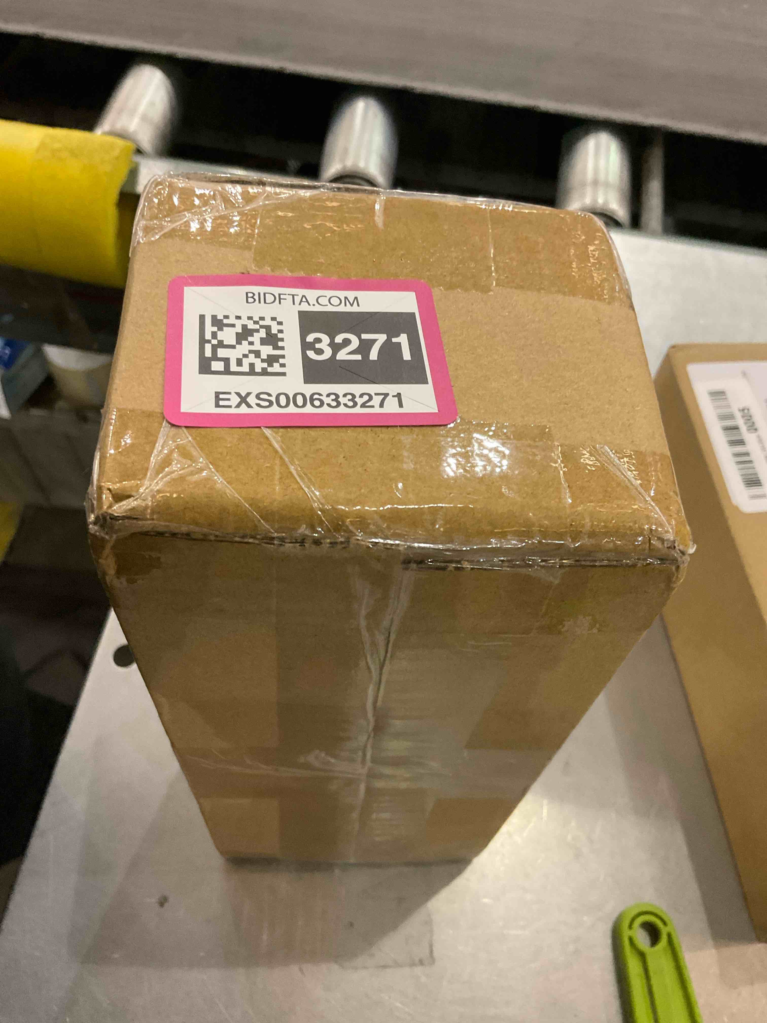 https://s3.amazonaws.com/lotting-images-prod/bidfta/EXS00633271_1695821396237.jpeg