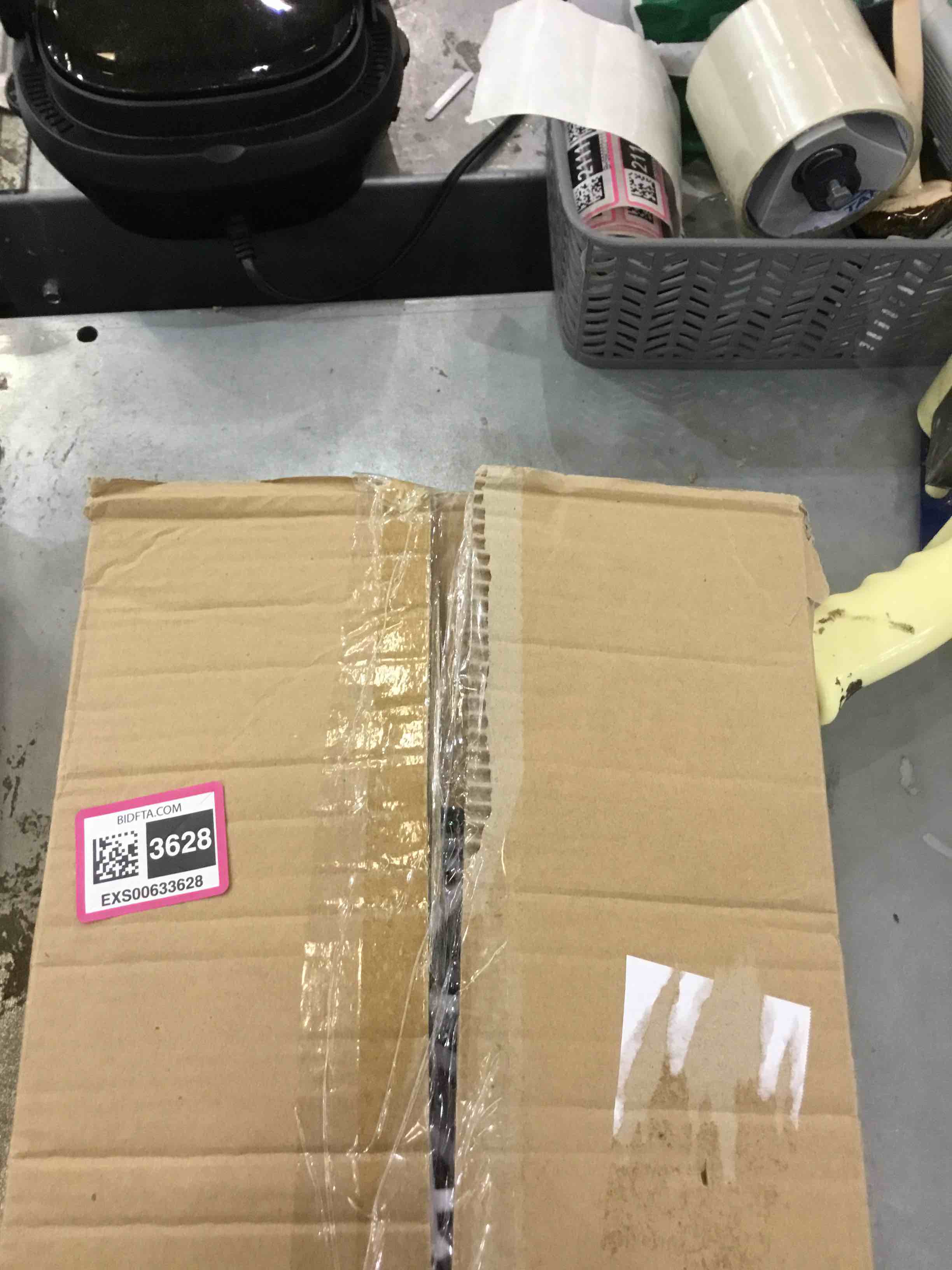 https://s3.amazonaws.com/lotting-images-prod/bidfta/EXS00633628_1694454025197.jpeg